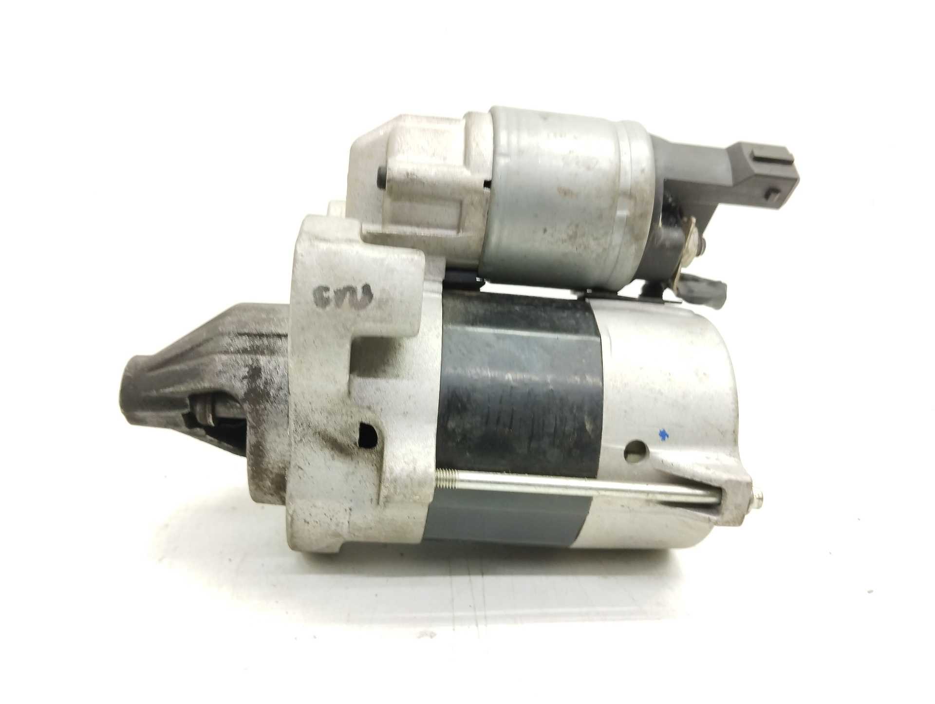 Recambio de motores de arranque para peugeot 208 1.2 12v e-vti referencia OEM IAM 9812715380 ESW1015 VALEO