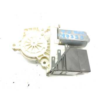 MOTOR ELEVALUNAS TRASERO DERECHO F005S00060 