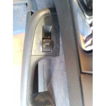 MANDO ELEVALUNAS DELANTERO DERECHO 4B0959855A4PK 