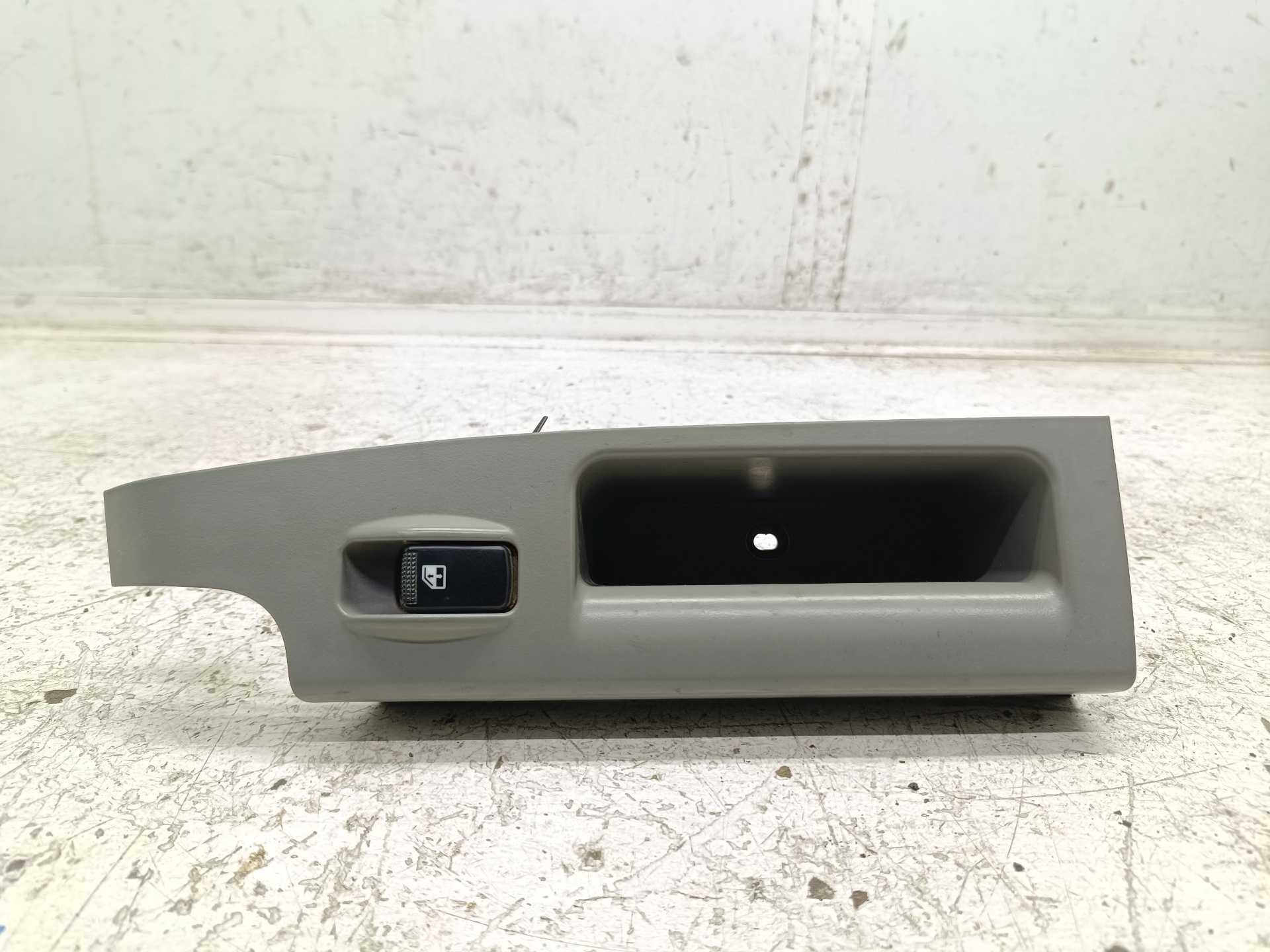 Recambio de mando elevalunas trasero derecho para kia sorento 2.5 crdi active referencia OEM IAM 478525B112  
