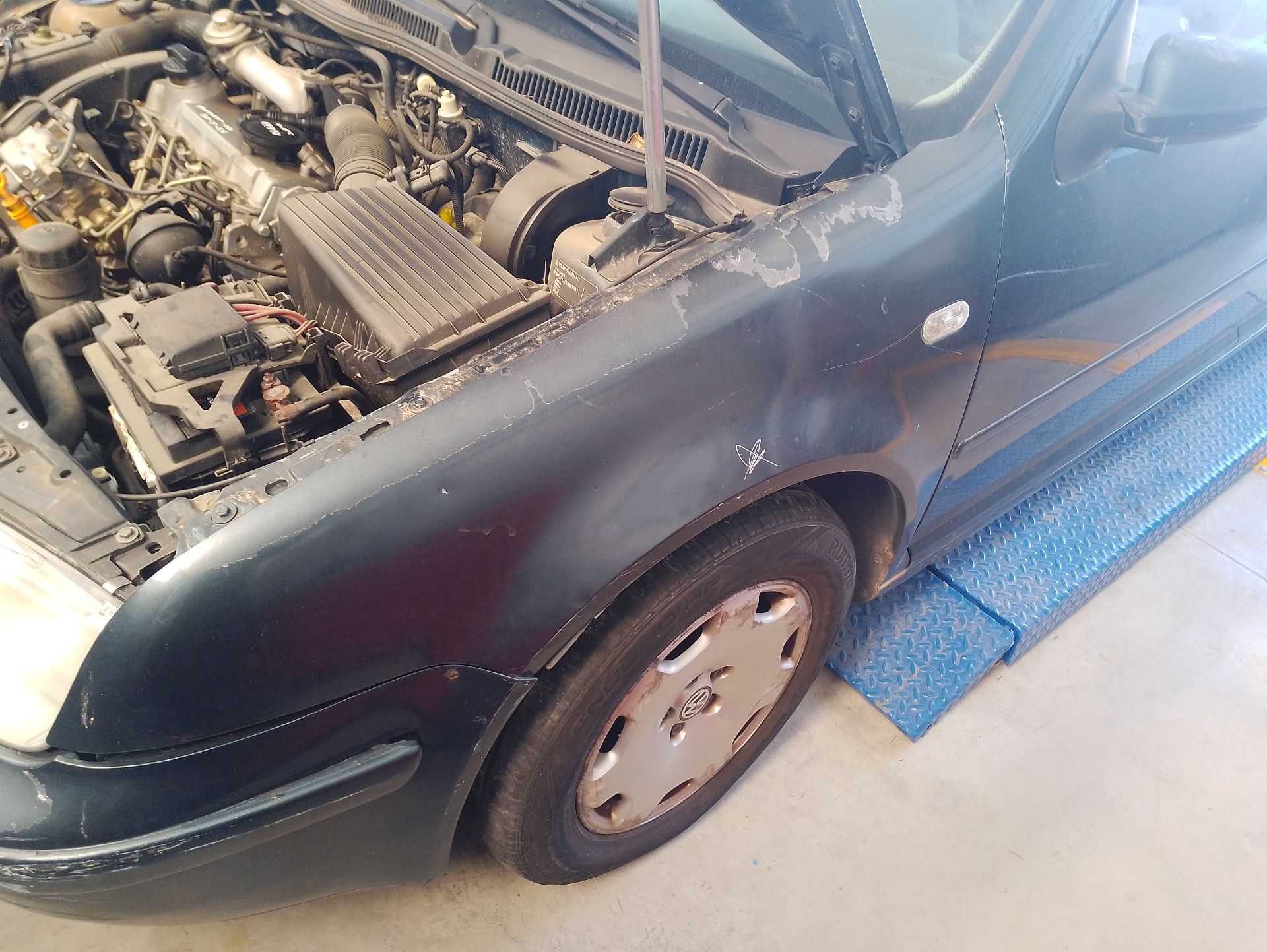 Recambio de aleta delantera izquierda para volkswagen bora i (1j2) 1.9 tdi referencia OEM IAM   