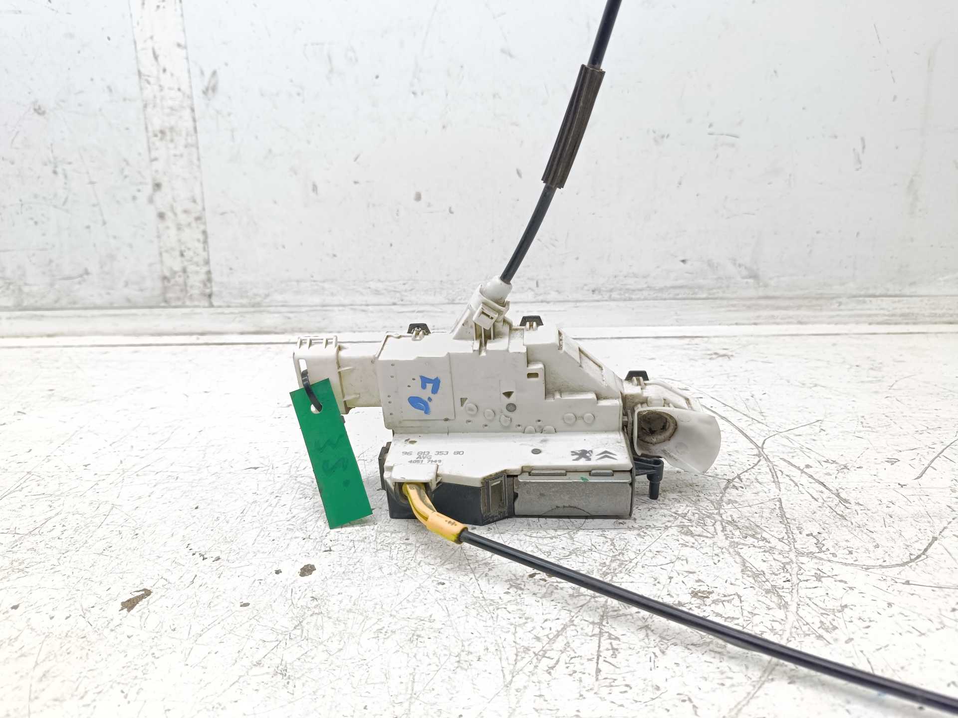 Recambio de cerradura puerta delantera izquierda para citroën jumpy hdi 165 fap 29 l1h1 kasten referencia OEM IAM 9681335380  