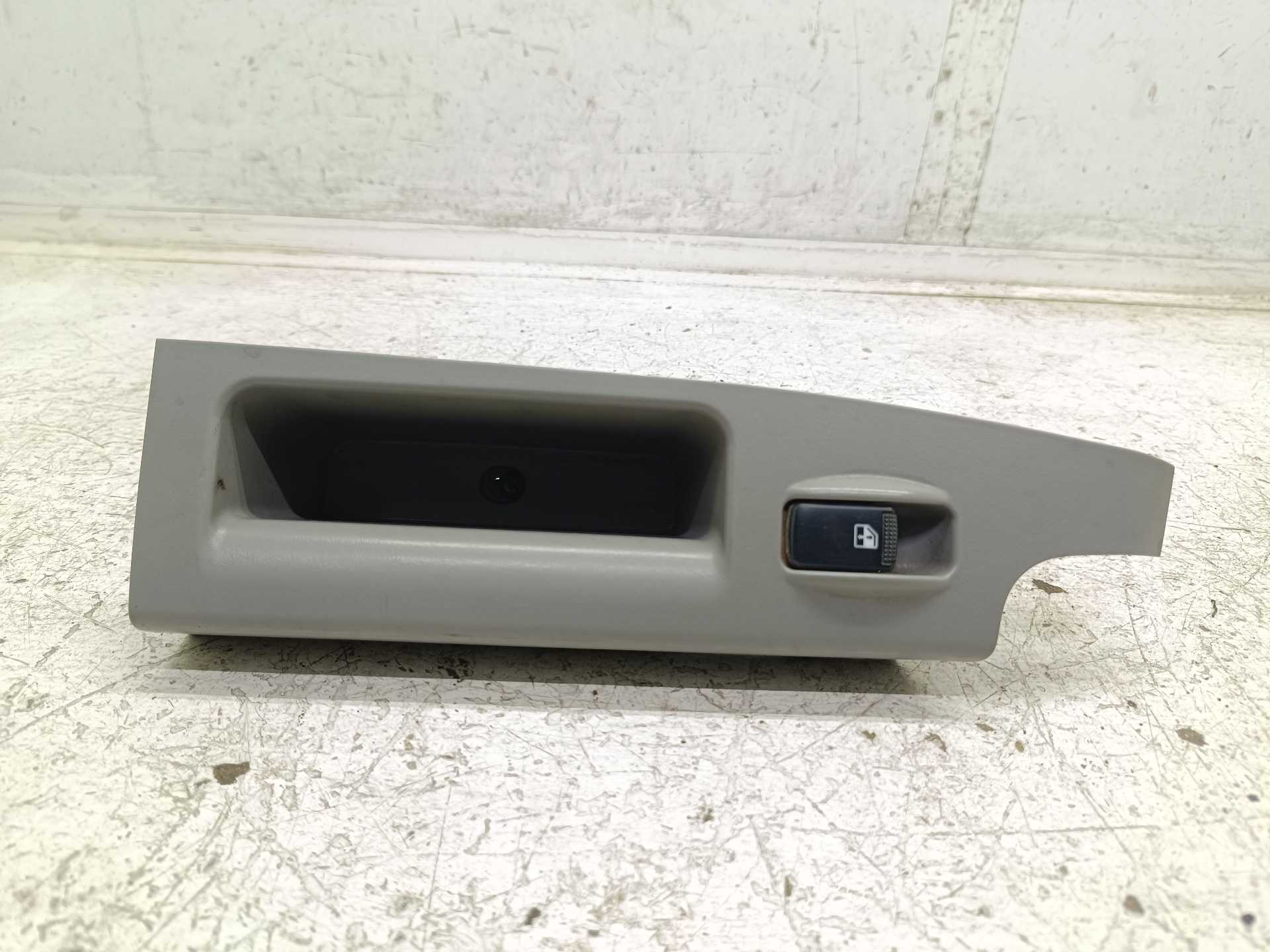 Recambio de mando elevalunas trasero izquierdo para kia sorento 2.5 crdi active referencia OEM IAM 478520B112  