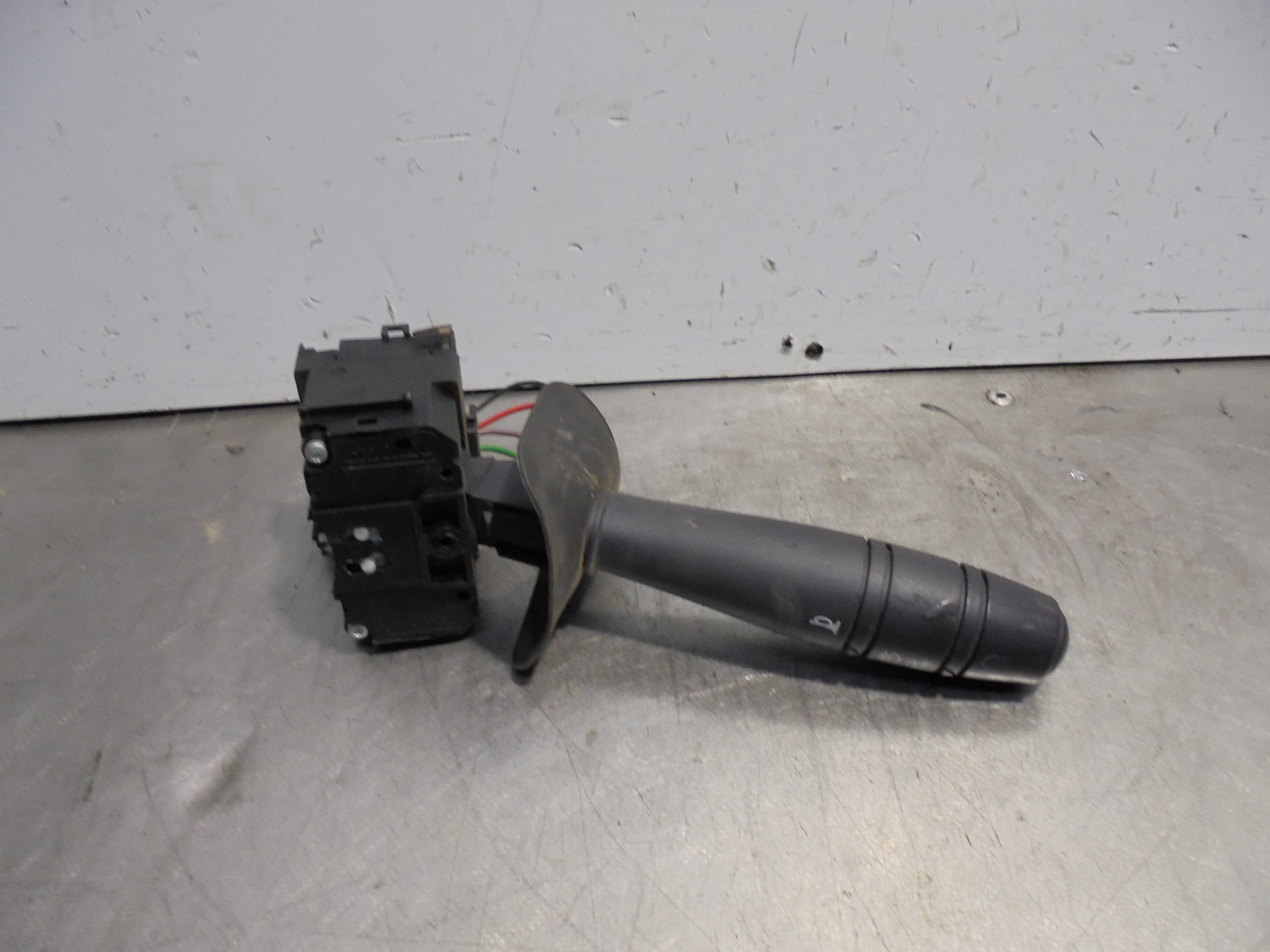 Recambio de mando intermitentes para renault clio i phase iii referencia OEM IAM   
