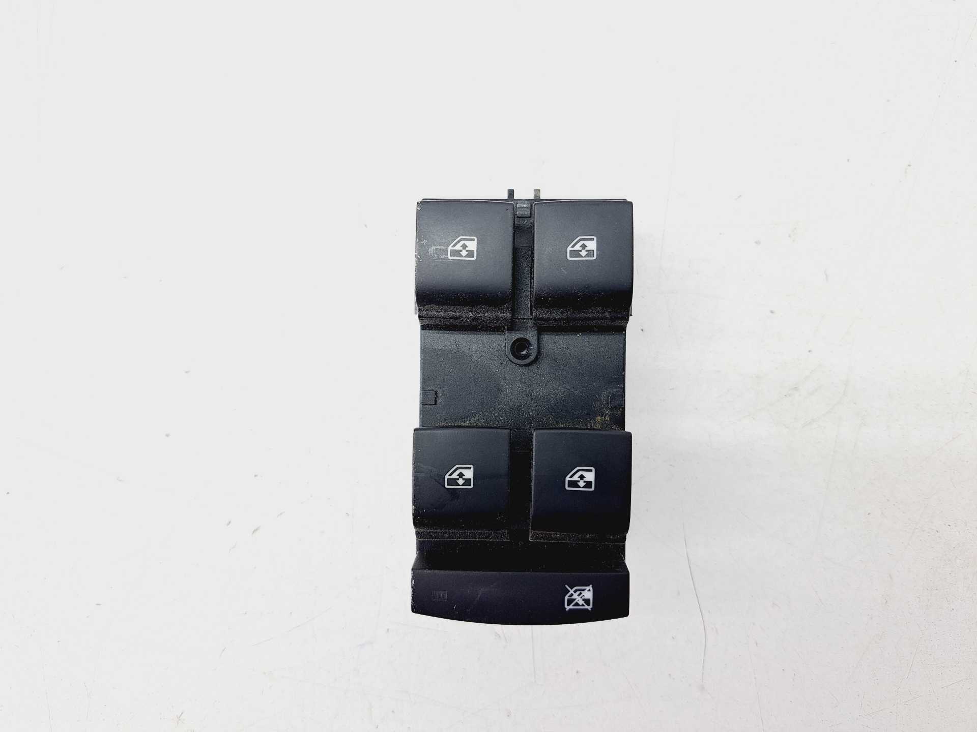 Recambio de mando elevalunas delantero izquierdo para opel insignia berlina selective referencia OEM IAM 22915121 TRW 