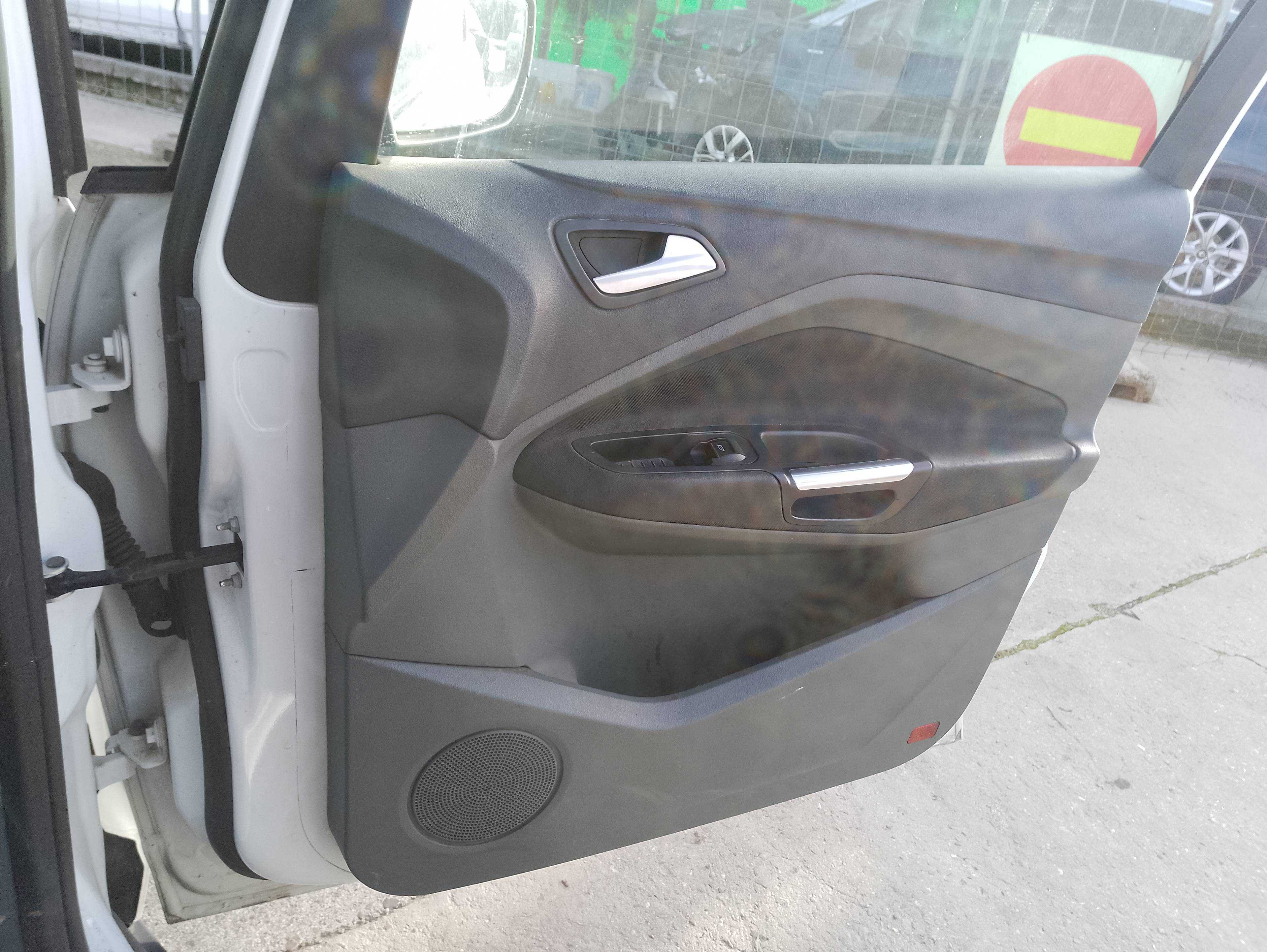 Recambio de guarnecido puerta delantera derecha para ford c-max titanium referencia OEM IAM   