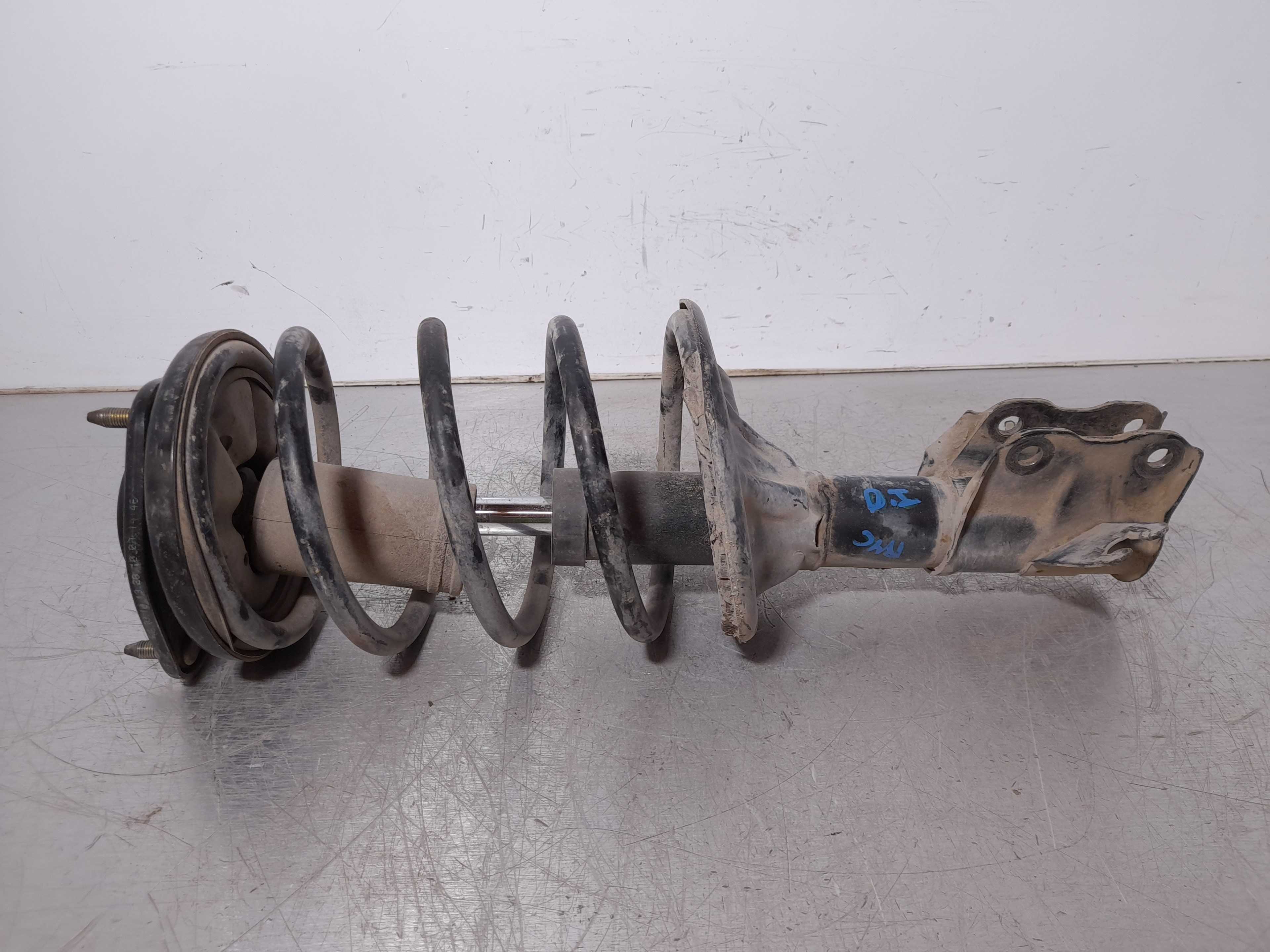 Recambio de amortiguador delantero izquierdo para mitsubishi carisma berlina 5 (da0) 1900 di-d avance referencia OEM IAM   