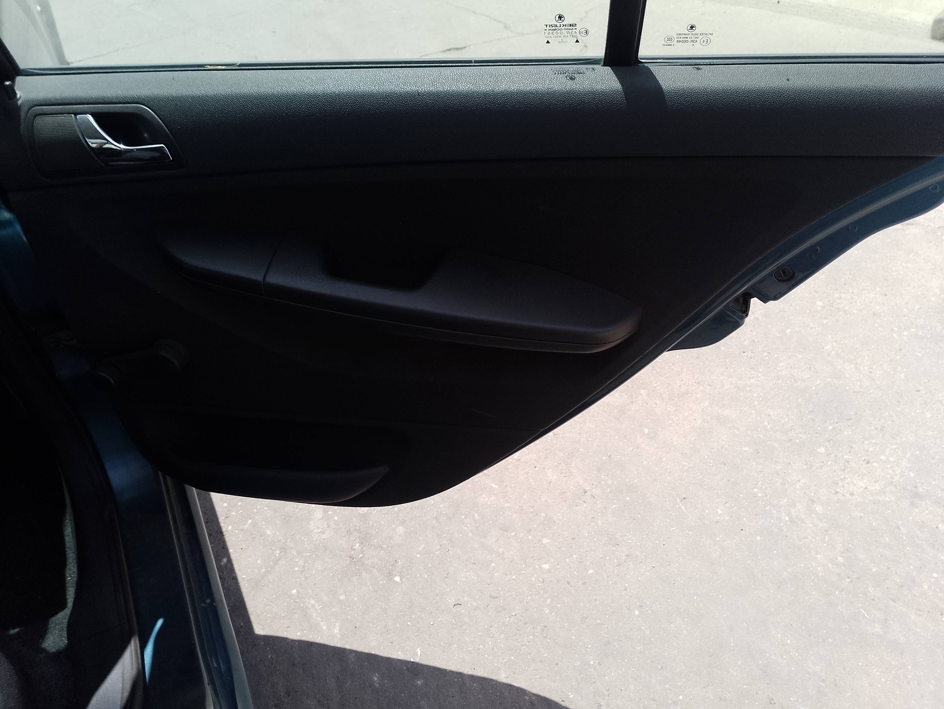 Recambio de guarnecido puerta trasera derecha para skoda fabia (6y2/6y3) attractive referencia OEM IAM   