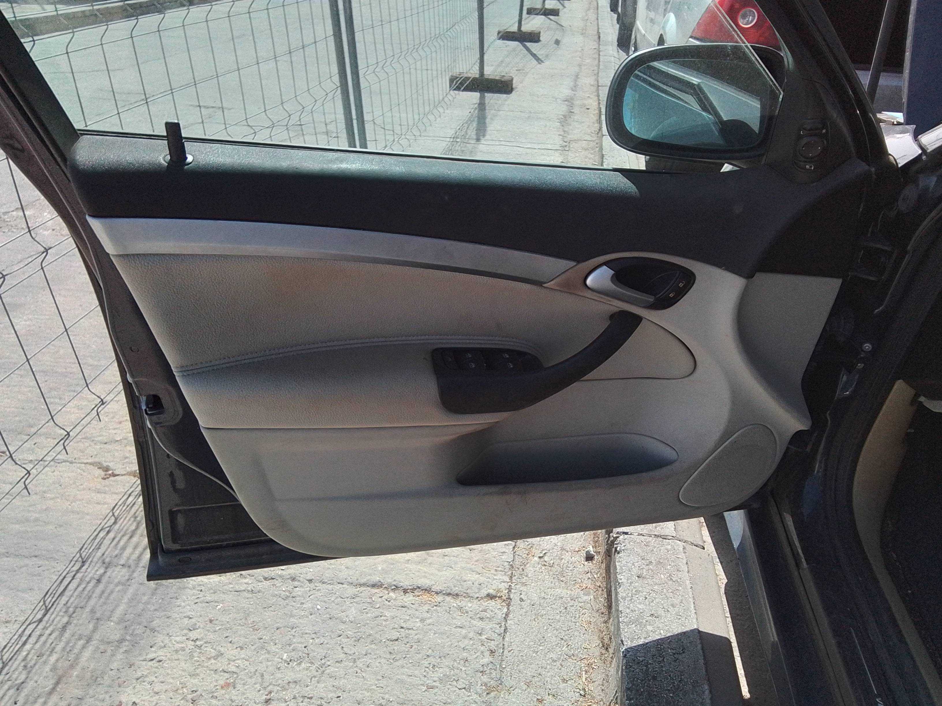 Recambio de guarnecido puerta delantera izquierda para saab 9-3 berlina 1.9 tid cat referencia OEM IAM   