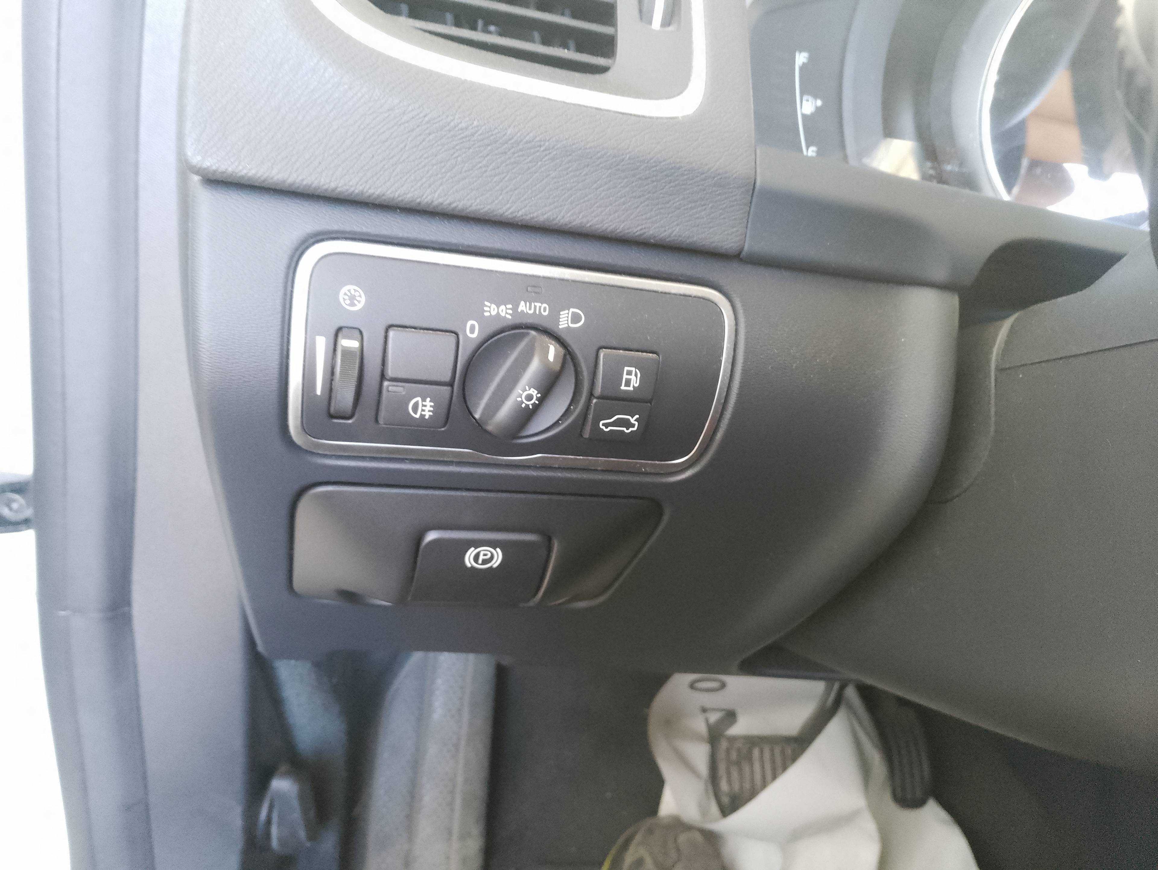 Recambio de mando luces para volvo v60 kombi plug-in hybrid awd referencia OEM IAM   