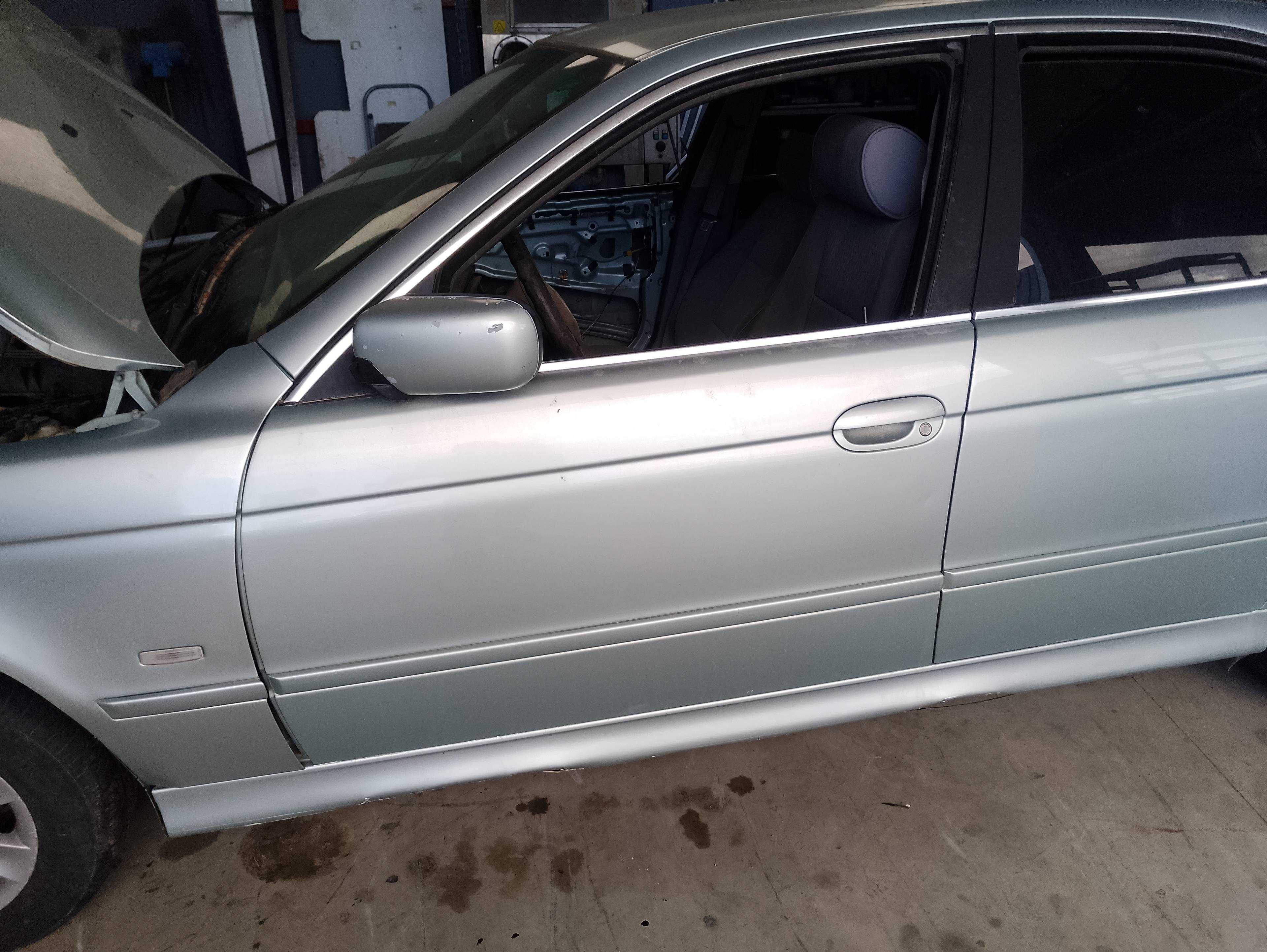 Recambio de puerta delantera izquierda para bmw serie 5 berlina (e39) 525d referencia OEM IAM   