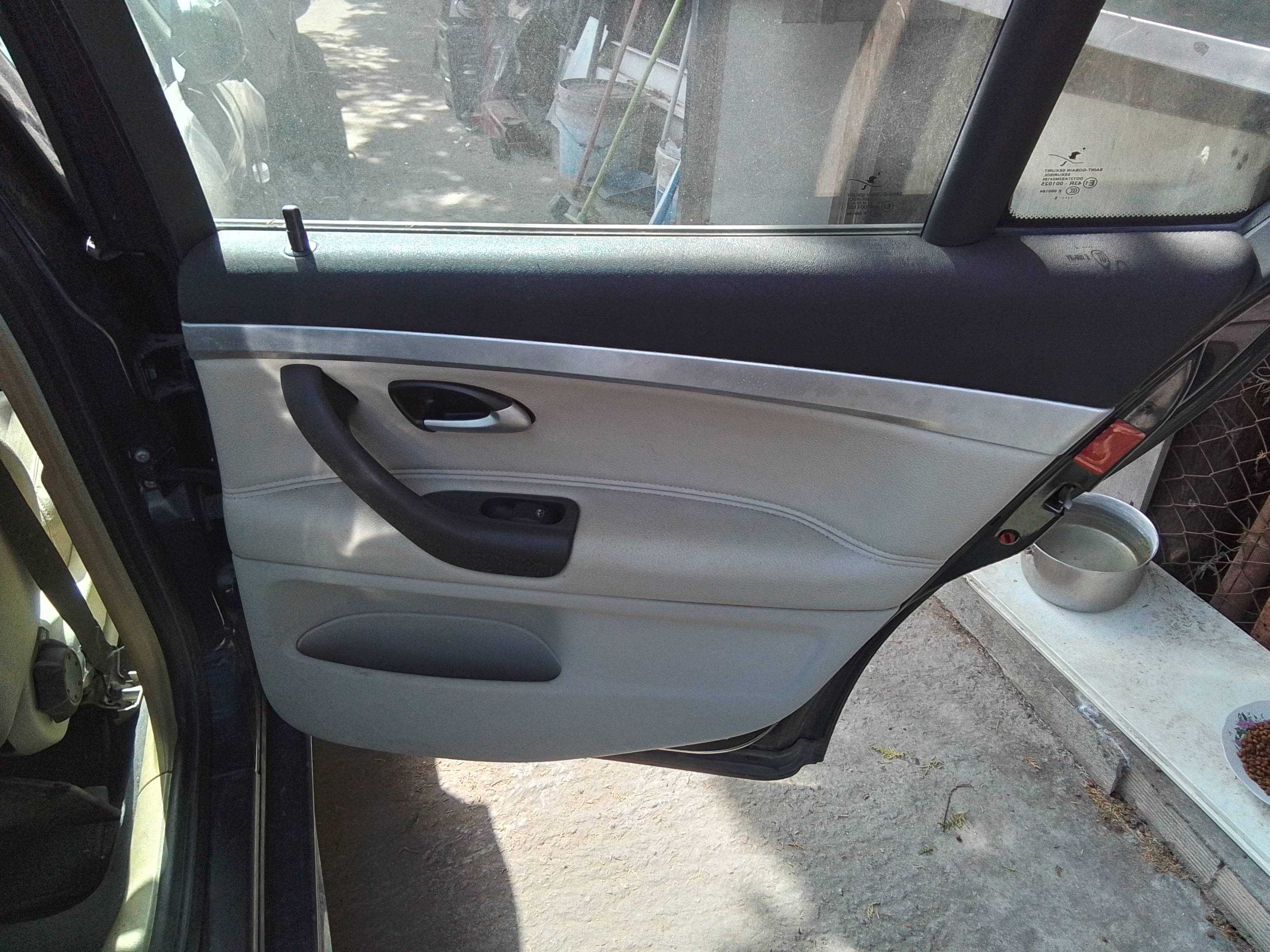 Recambio de guarnecido puerta trasera derecha para saab 9-3 berlina 1.9 tid cat referencia OEM IAM   