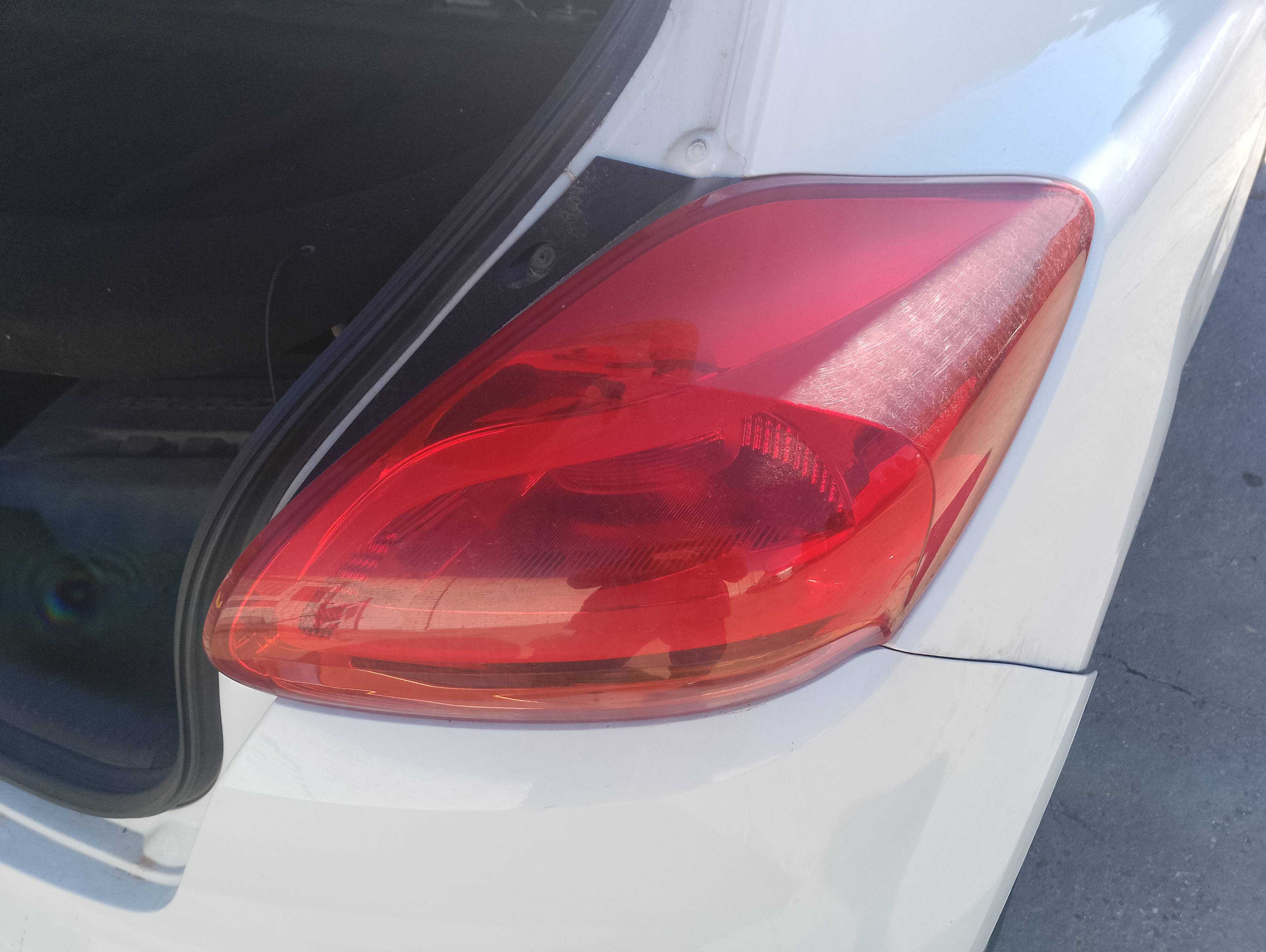 Recambio de piloto trasero derecho para kia cee´d business referencia OEM IAM   