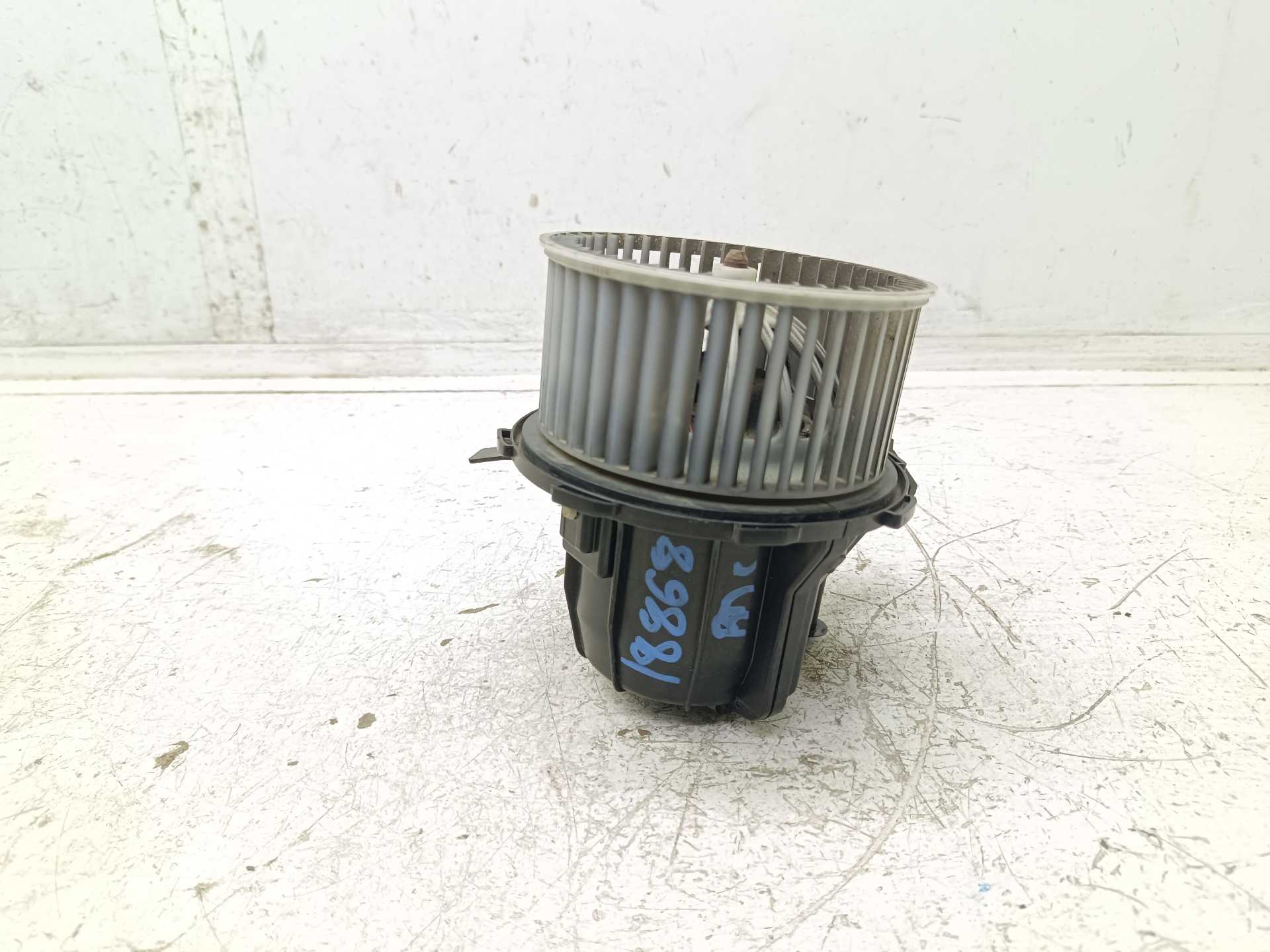 Recambio de motor calefaccion para audi a4 avant (8k5) (2008) básico referencia OEM IAM U0851003  