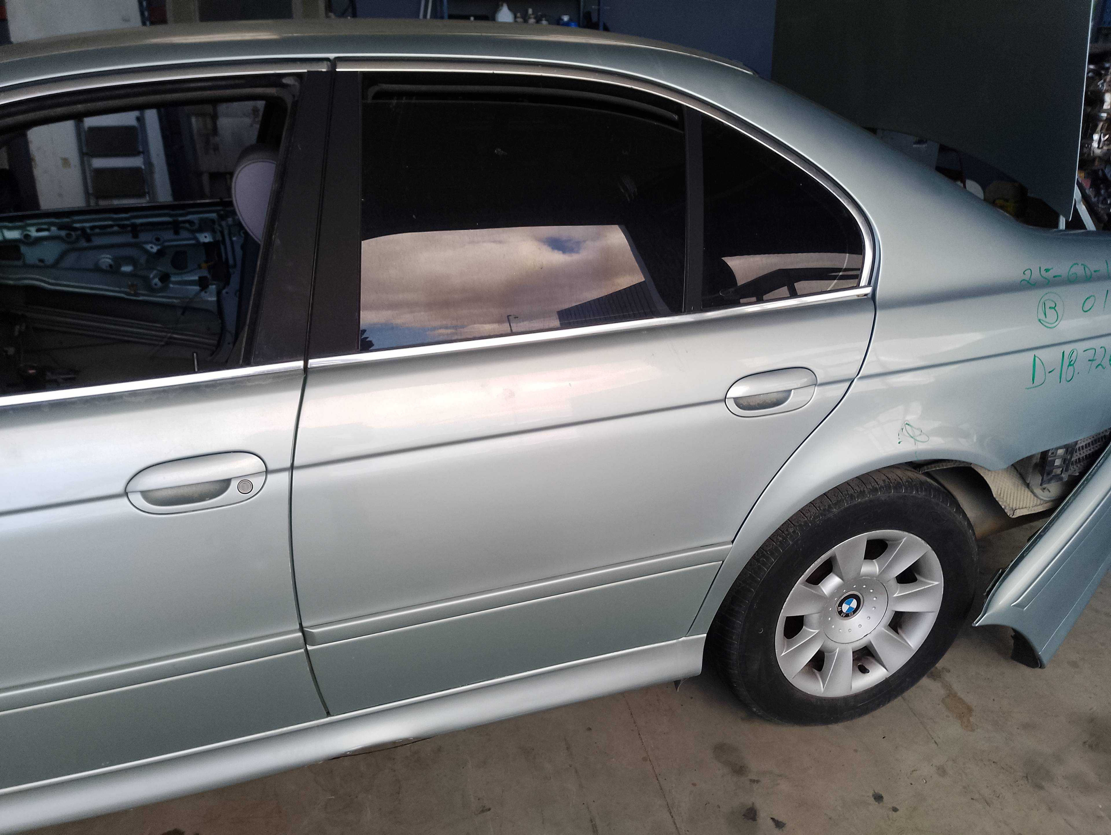 Recambio de puerta trasera izquierda para bmw serie 5 berlina (e39) 525d referencia OEM IAM   