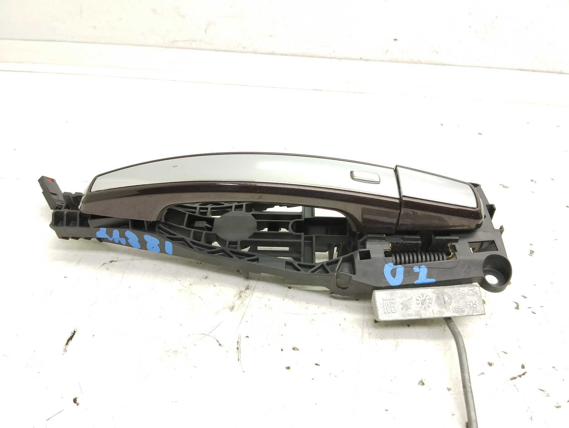 Recambio de maneta exterior trasera derecha para opel insignia berlina selective referencia OEM IAM 14389130 813531 