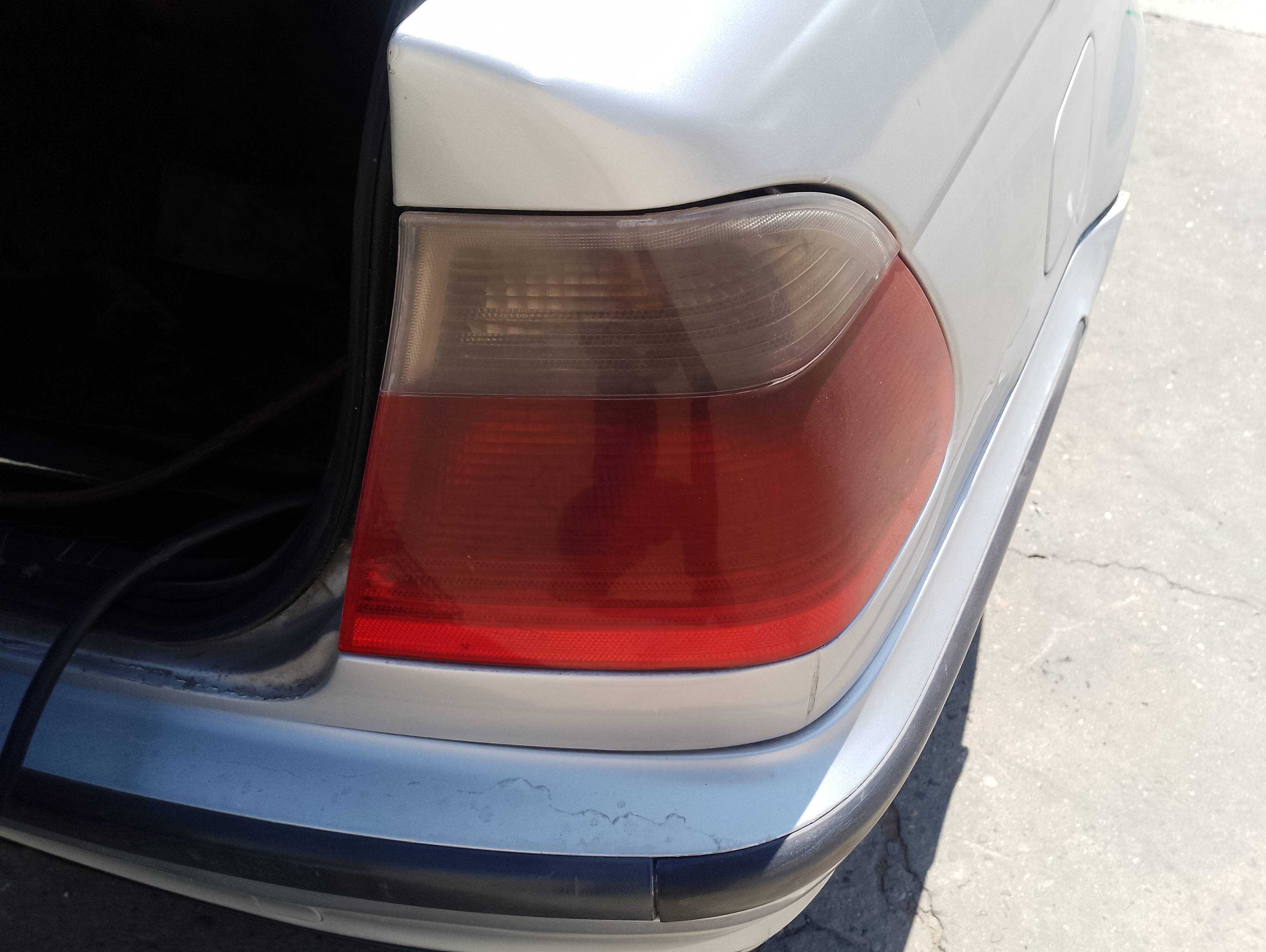 Recambio de piloto trasero derecho para bmw serie 3 berlina (e46) 320d referencia OEM IAM   