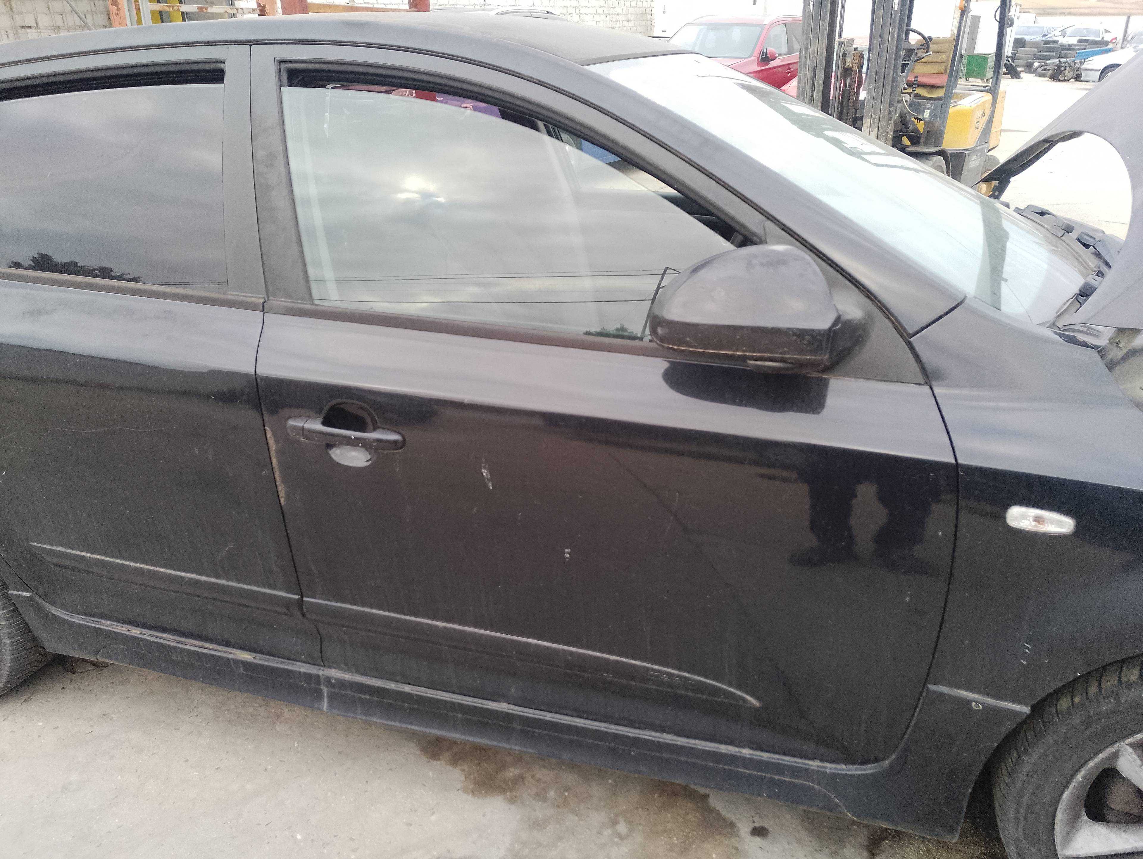 Recambio de puerta delantera derecha para kia cee´d active referencia OEM IAM   