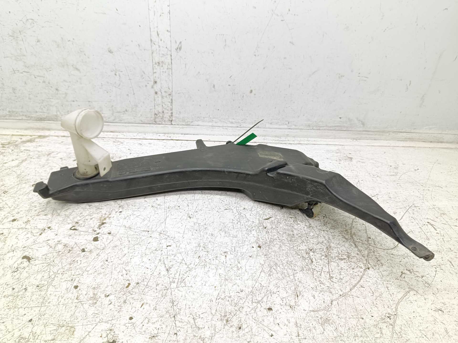 Recambio de deposito limpia para peugeot 308 active referencia OEM IAM 9801927380  