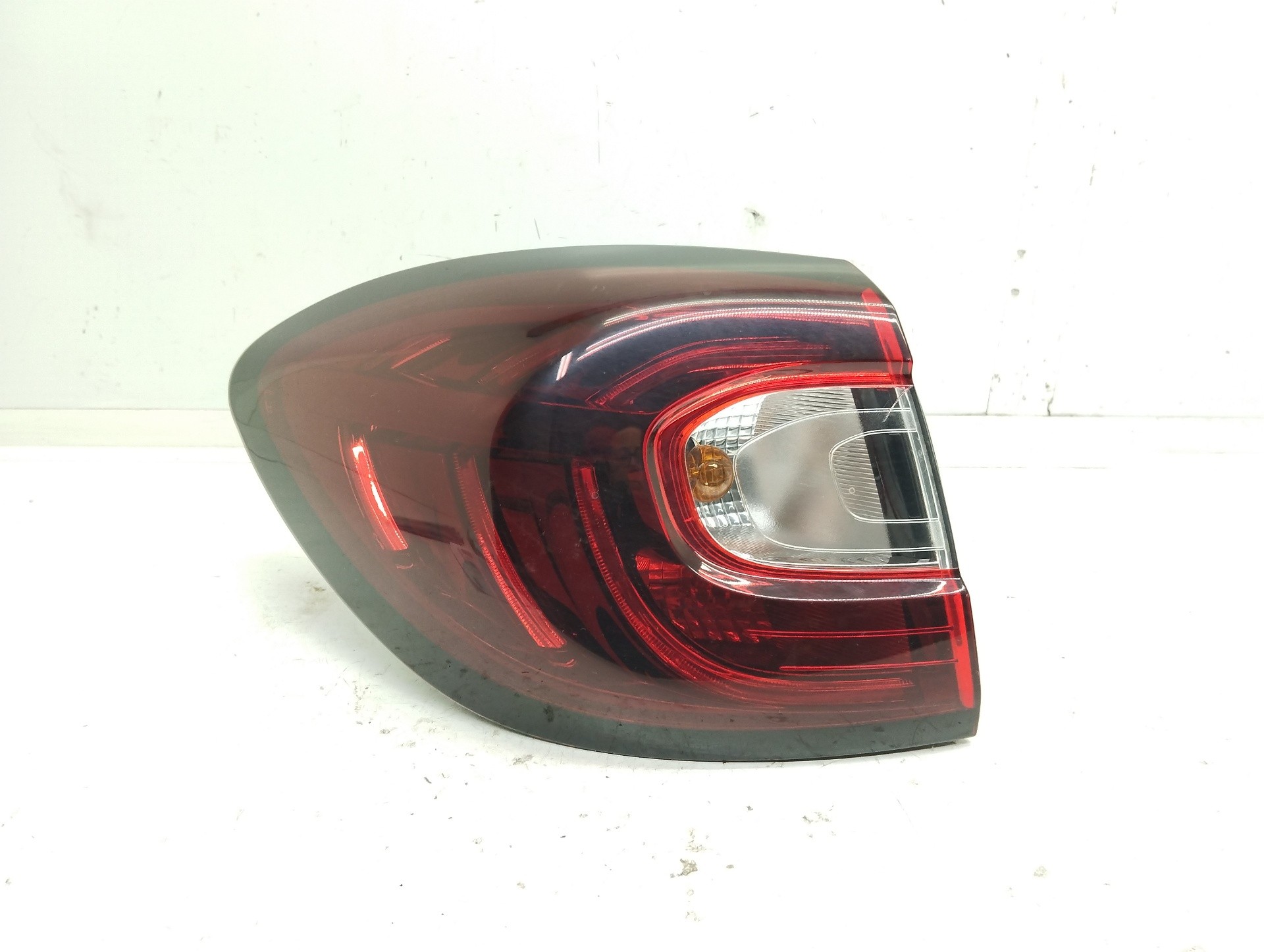 Recambio de piloto trasero izquierdo para renault captur 1.5 dci diesel fap referencia OEM IAM 265557849R 676650023 