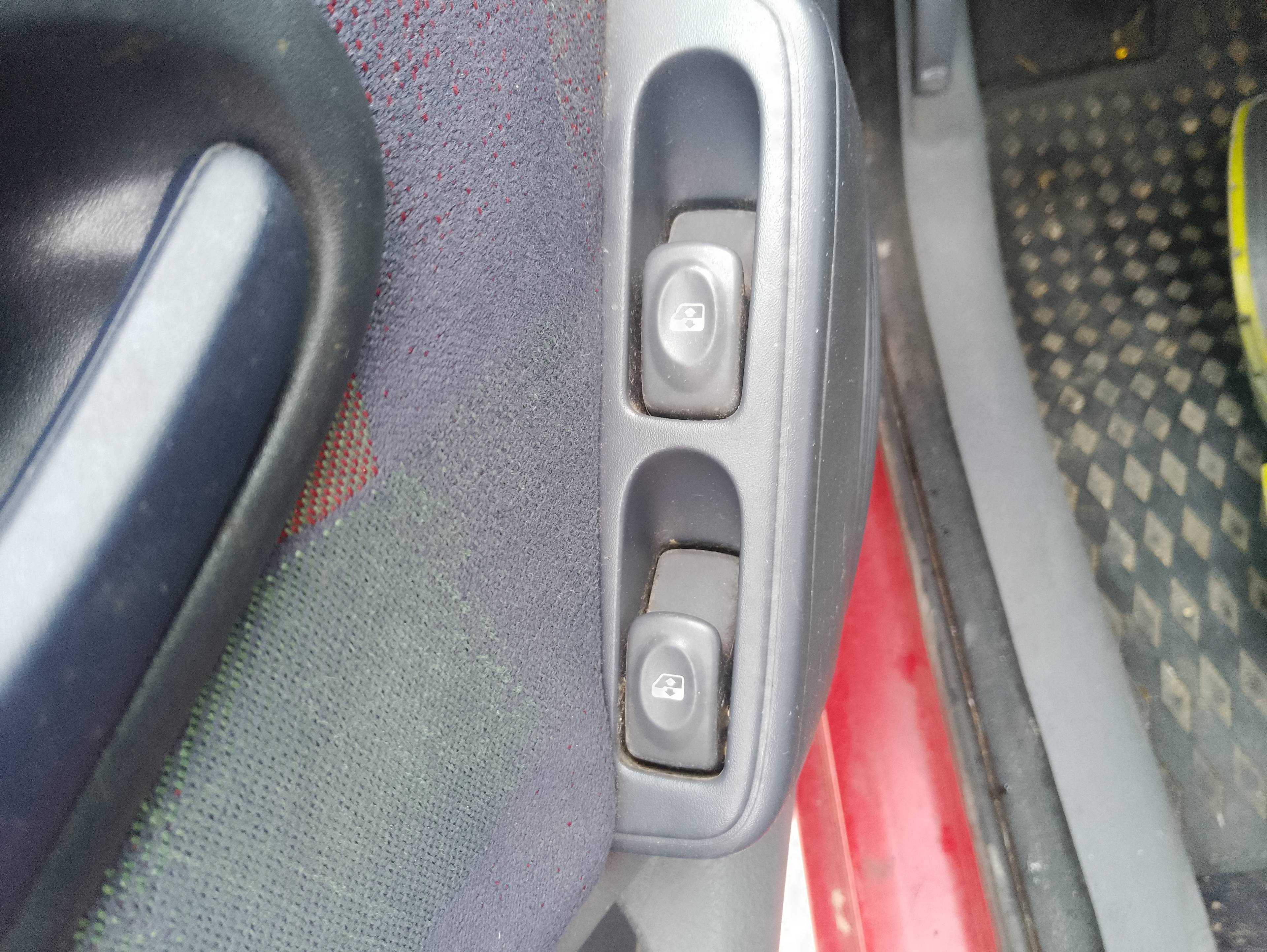 Recambio de mando elevalunas delantero izquierdo para renault clio ii fase i (b/cbo) referencia OEM IAM   