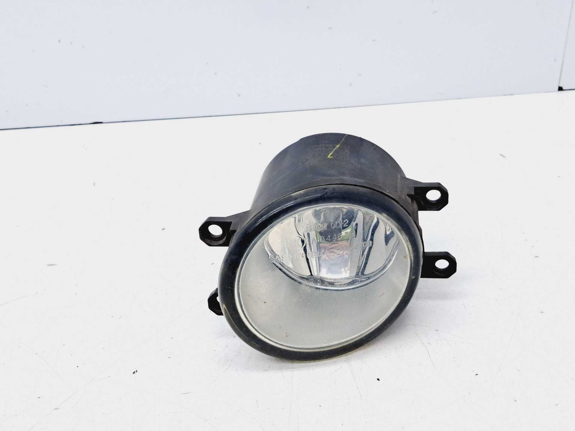 Recambio de faro antiniebla izquierdo para toyota yaris 1.4 turbodiesel cat referencia OEM IAM 812200D041 VALEO 