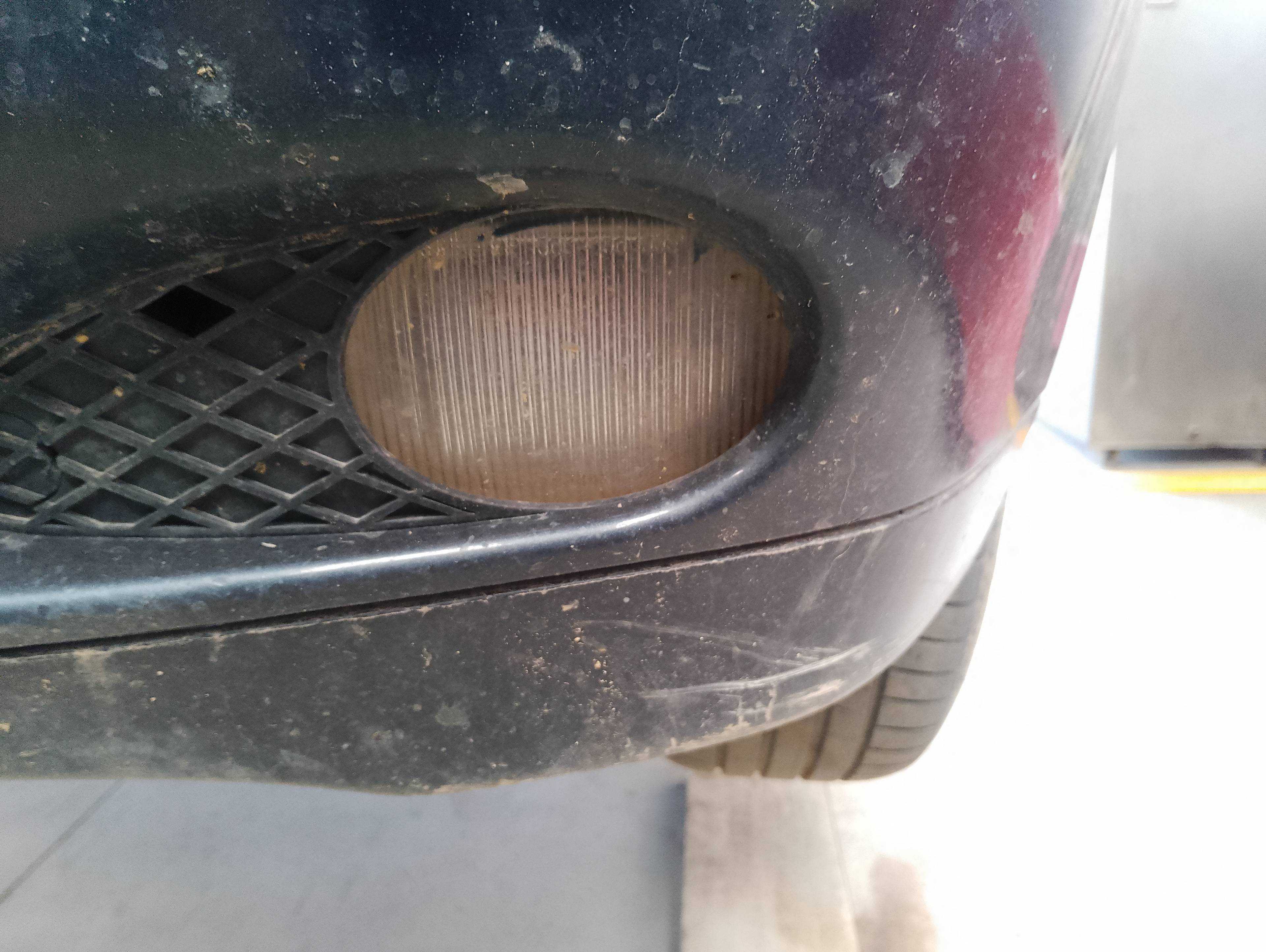 Recambio de faro antiniebla izquierdo para mercedes-benz clase c (w203) berlina 200 cdi (203.004) referencia OEM IAM   