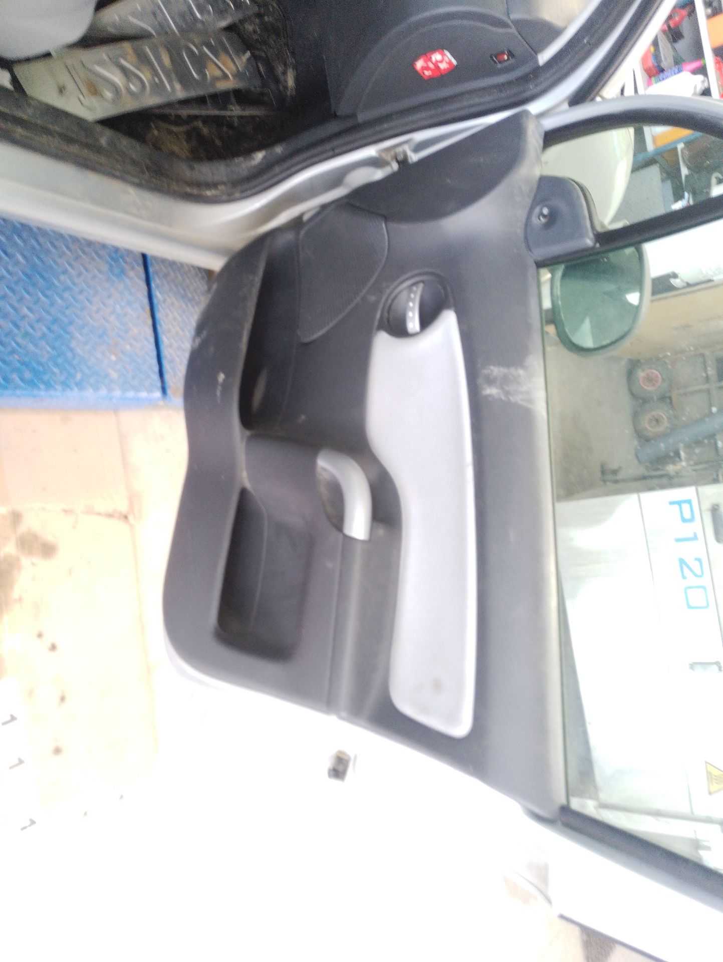 Recambio de guarnecido puerta delantera derecha para citroën c3 i (fc_, fn_) 1.4 hdi referencia OEM IAM   