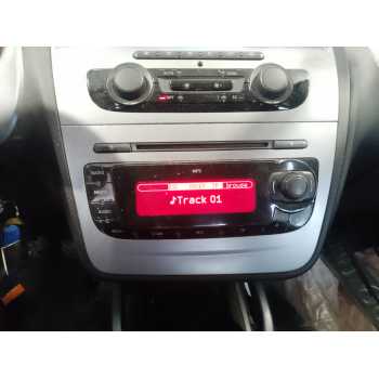 SISTEMA AUDIO / RADIO CD 