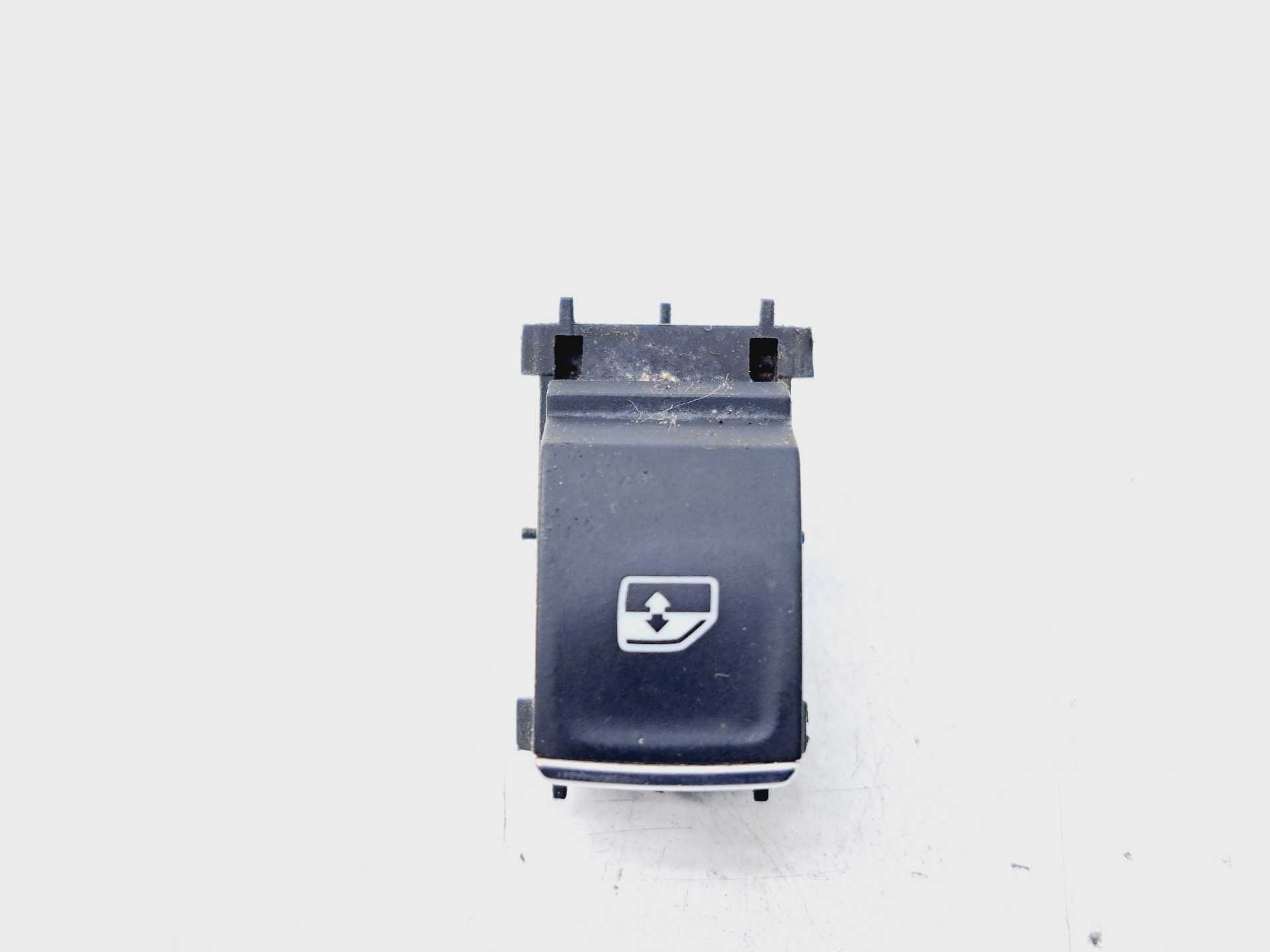Recambio de mando elevalunas delantero derecho para volkswagen golf vii lim. 2.0 tsi referencia OEM IAM 5Q0959855N  