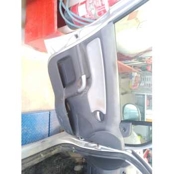 GUARNECIDO PUERTA DELANTERA IZQUIERDA 