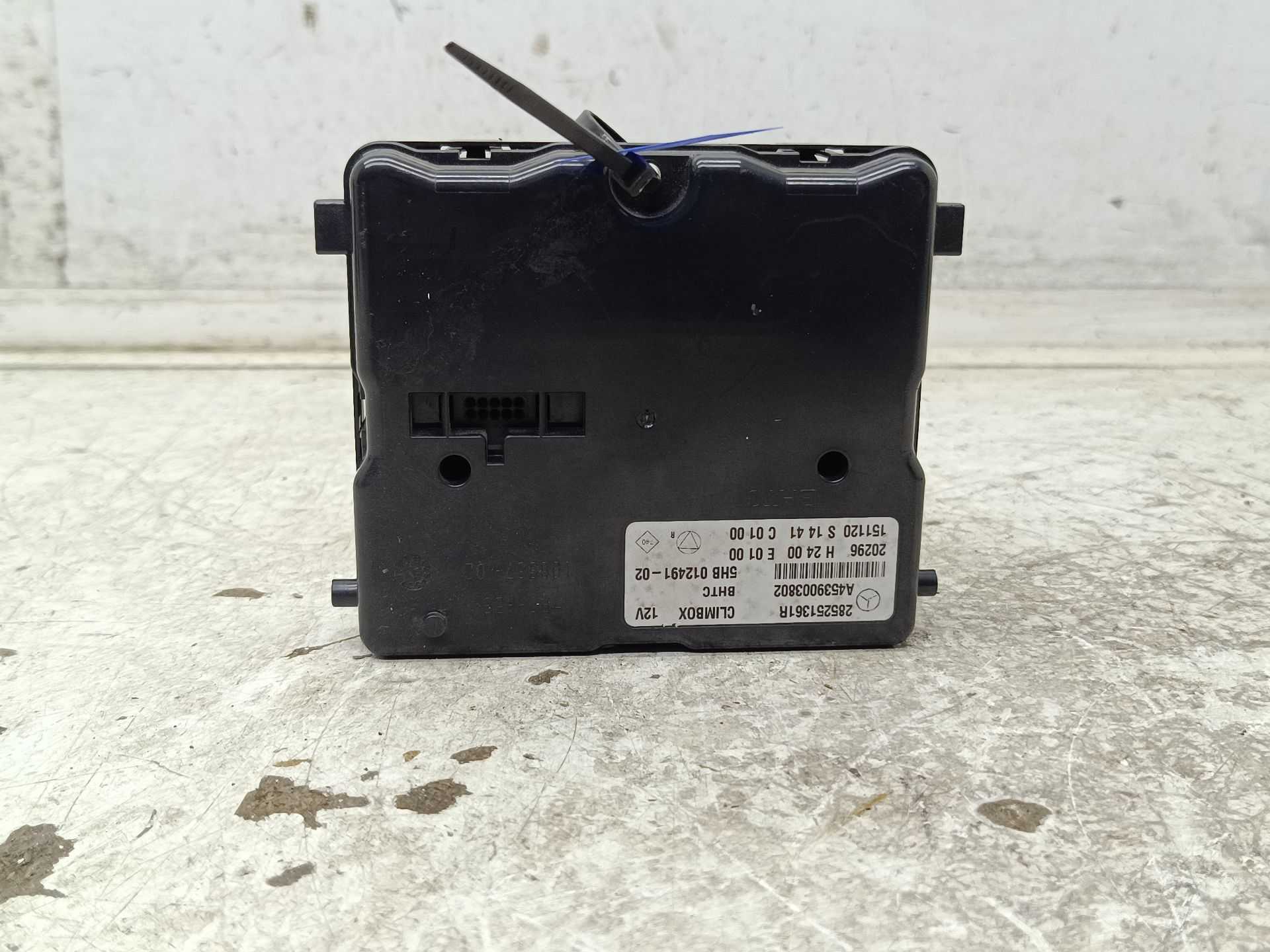 Recambio de modulo electronico para smart forfour basis (52kw) (453.042) referencia OEM IAM A4539003802 285251361R 