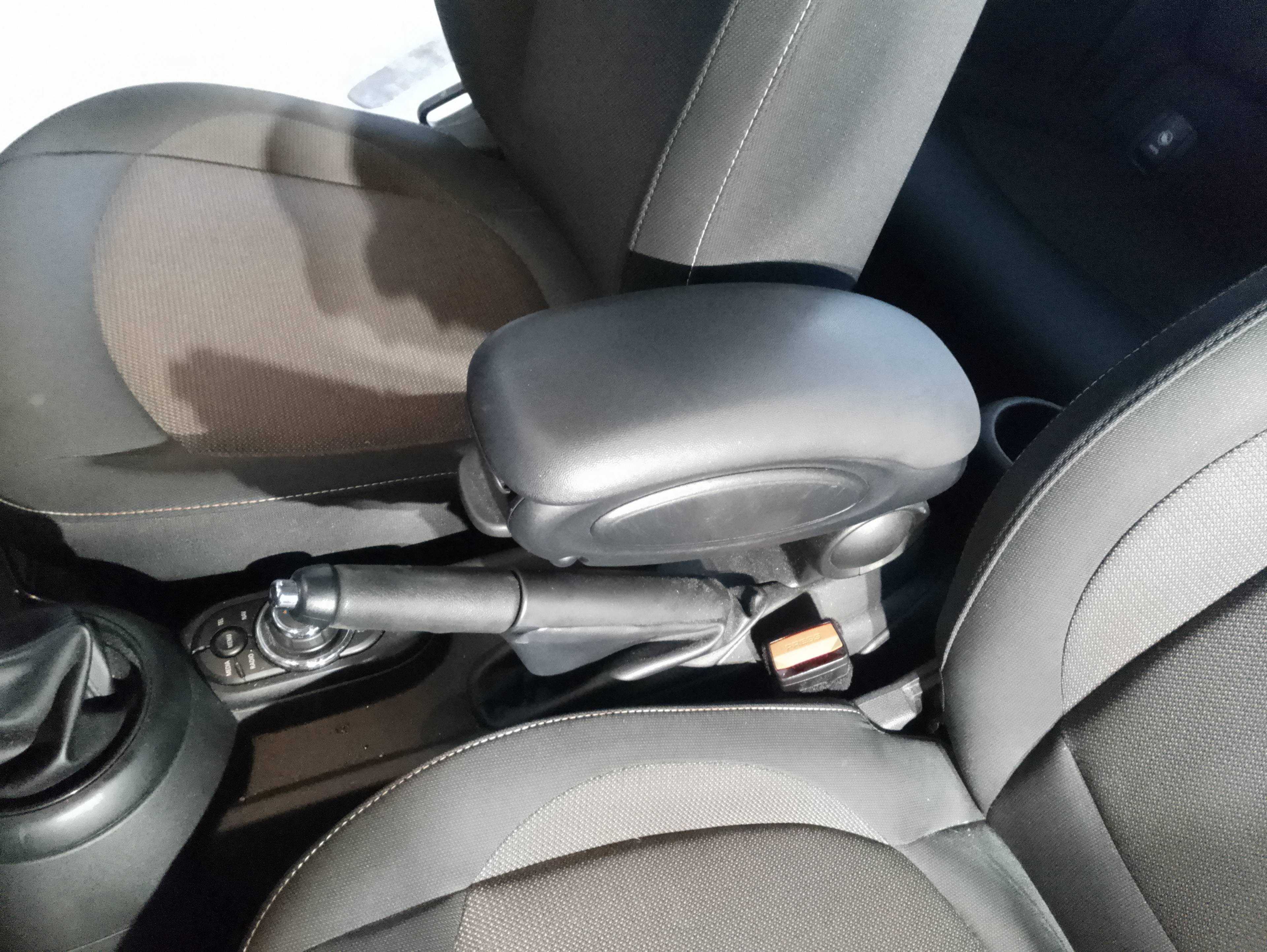 Recambio de apoyabrazos central para bmw mini (f56) cooper referencia OEM IAM   
