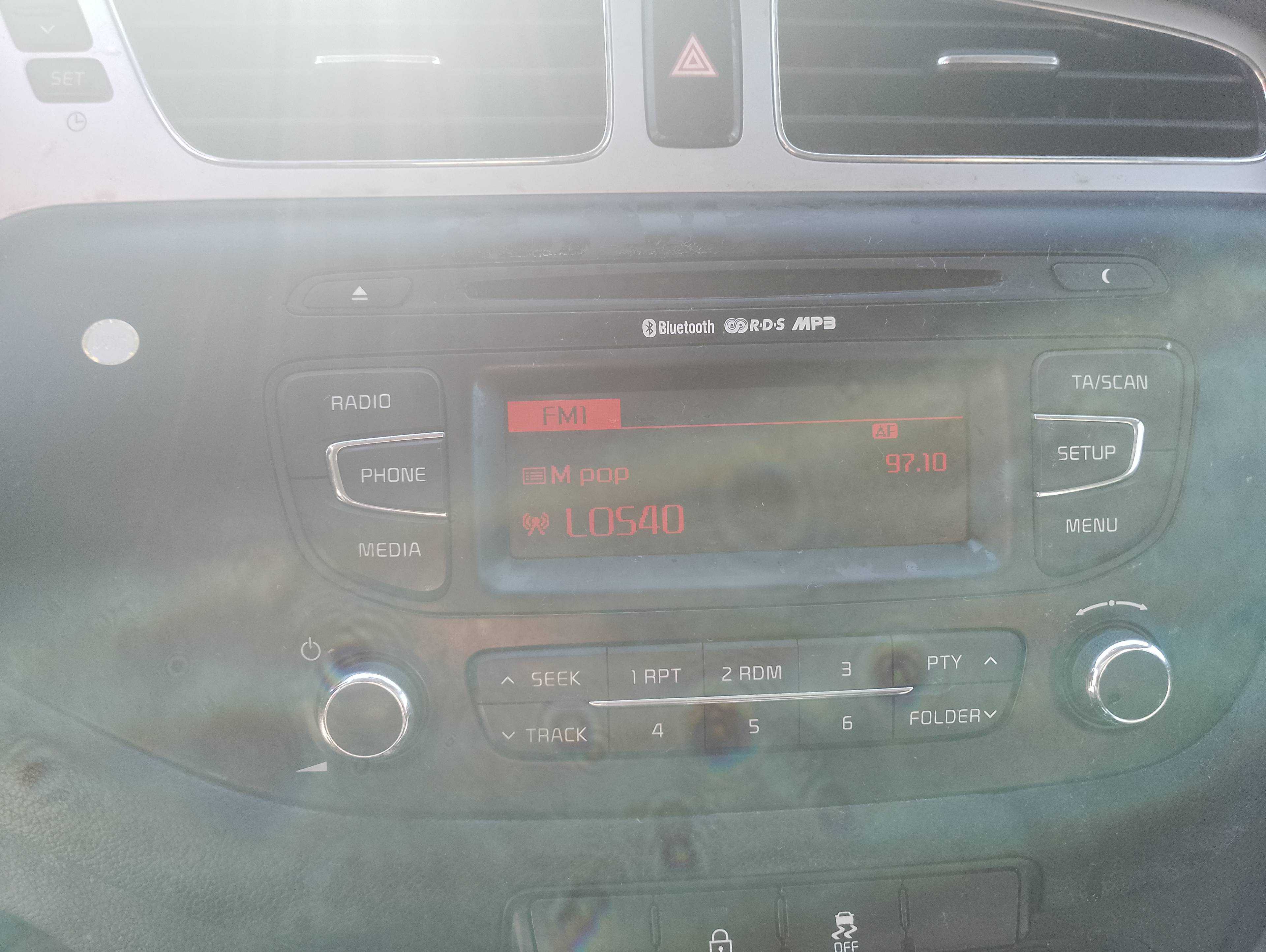 Recambio de sistema audio / radio cd para kia cee´d business referencia OEM IAM   