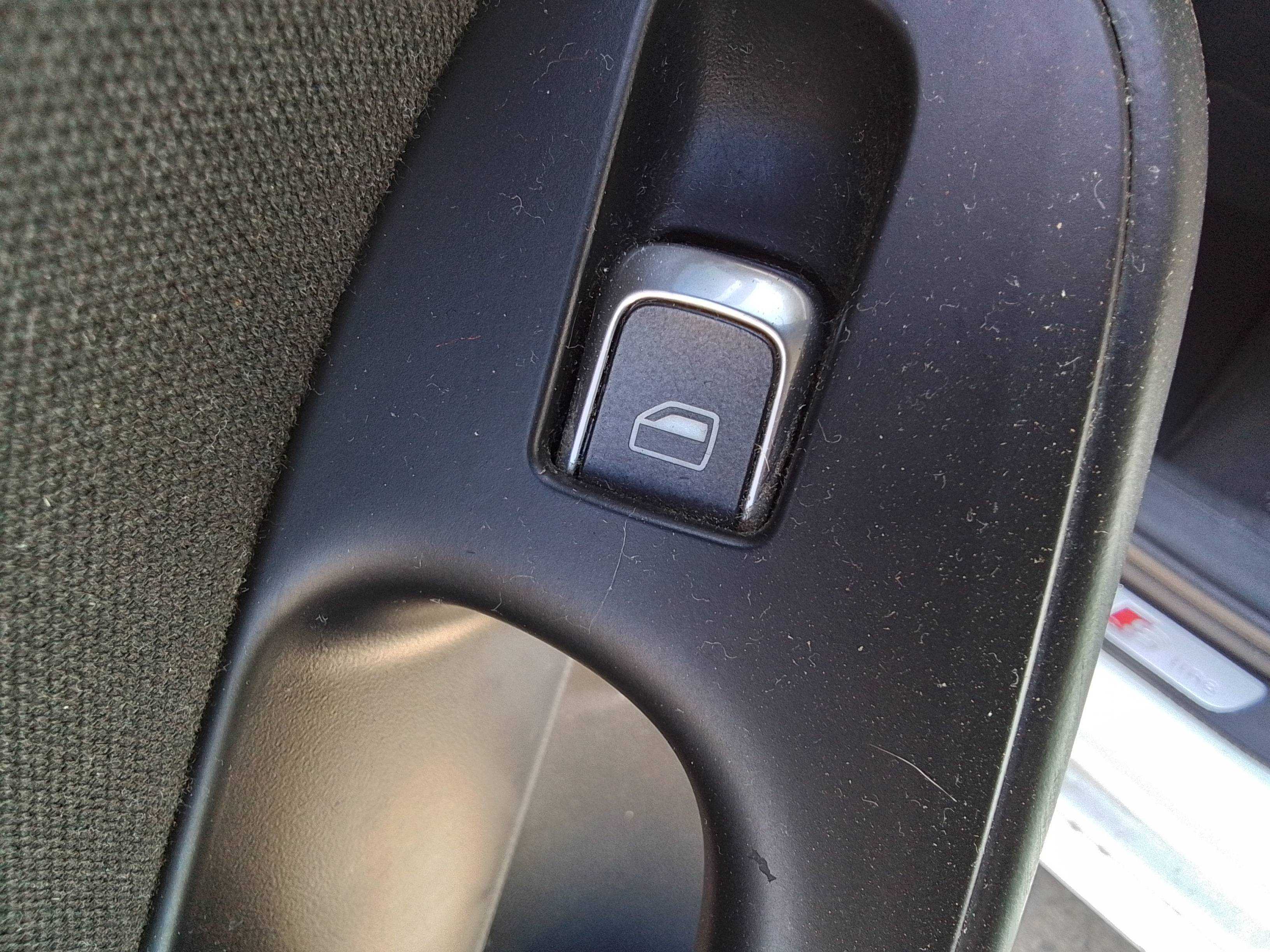 Recambio de mando elevalunas trasero izquierdo para audi a4 ber. (b8) 2.0 16v tdi clean diesel referencia OEM IAM   