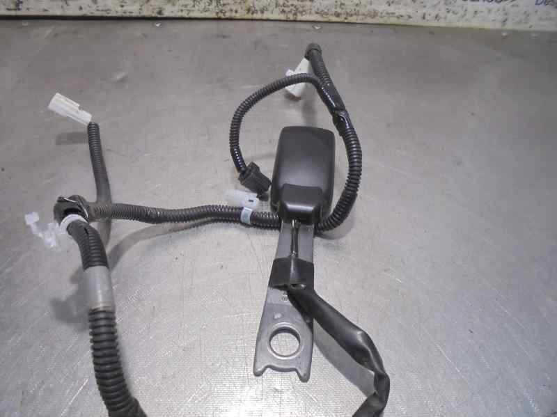 Recambio de anclaje cinturon de seguridad para lexus is200 (ds2/is2) 220d referencia OEM IAM   
