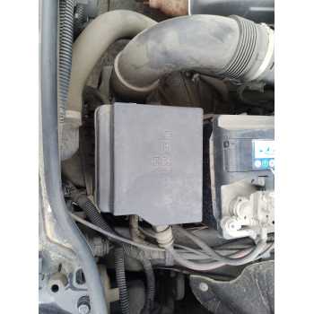 CAJA RELES / FUSIBLES 