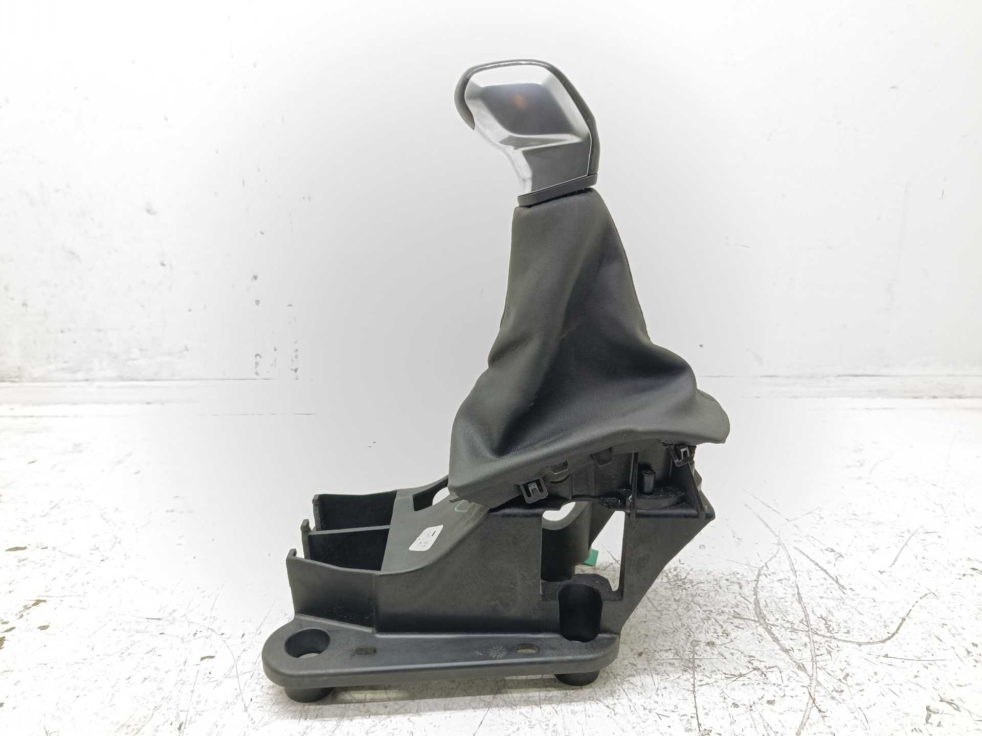 Recambio de palanca cambio para peugeot 208 style referencia OEM IAM 9808161480  