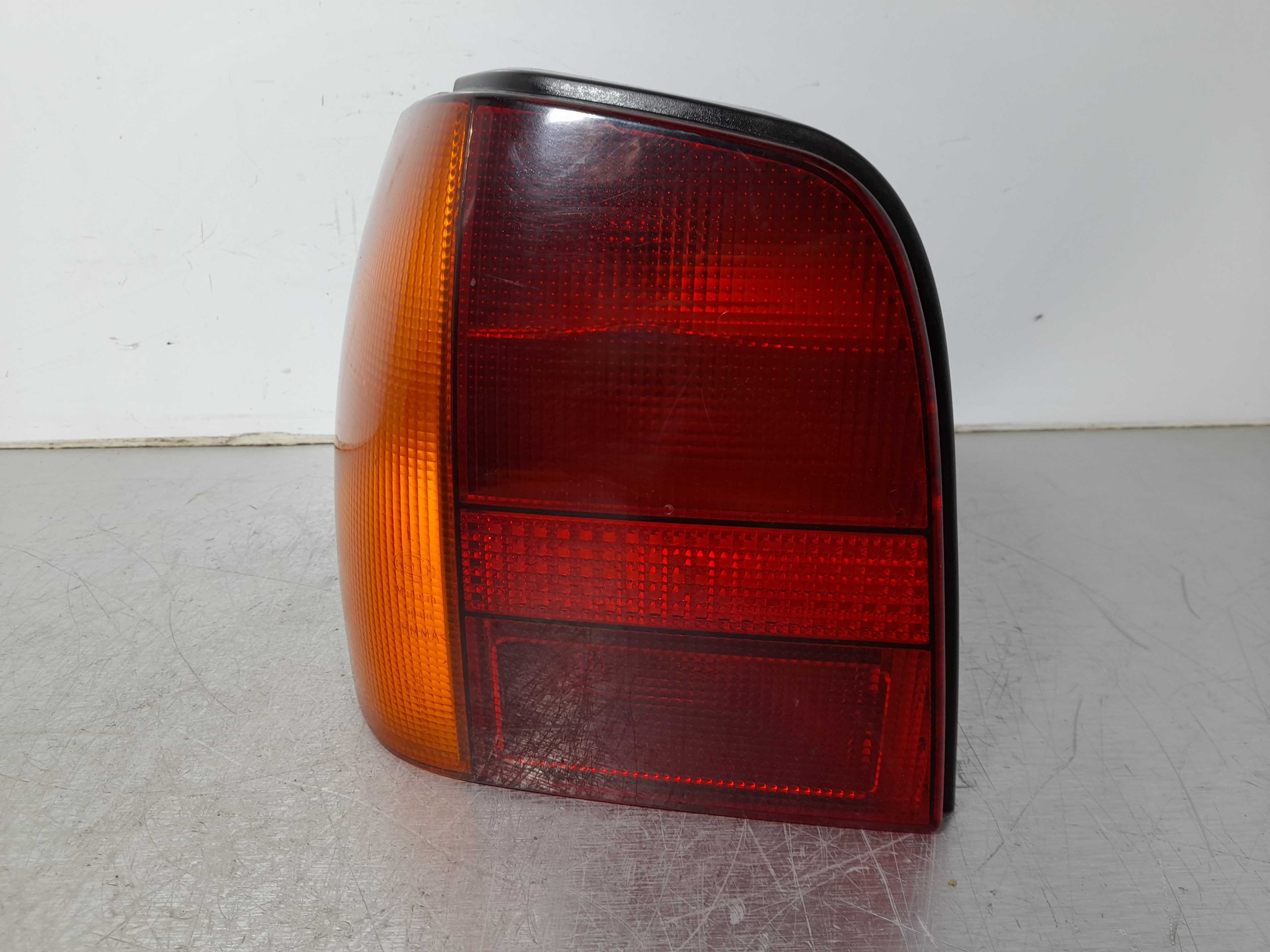 Recambio de piloto trasero izquierdo para volkswagen polo berlina (6n1) concept referencia OEM IAM 6N0945096  