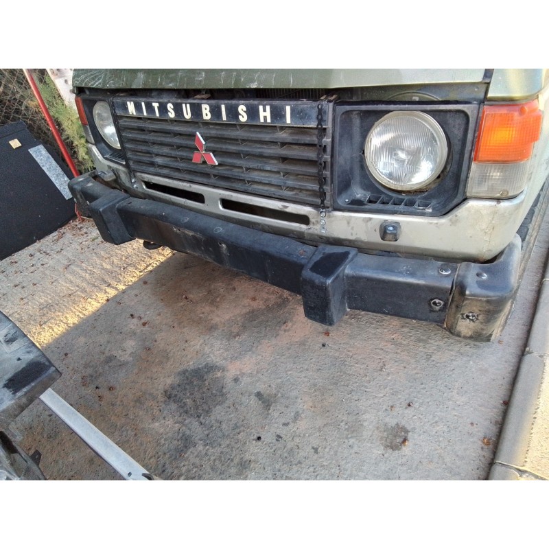Recambio de paragolpes delantero para mitsubishi pajero 2.3 diesel referencia OEM IAM   
