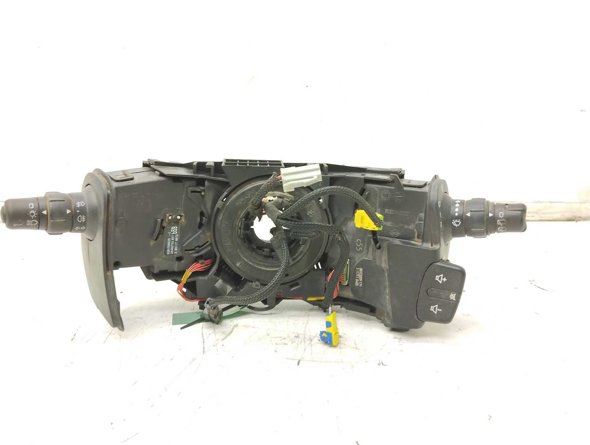 Recambio de mando luces/intermitencia (com2000) para renault kangoo dynamique acción especial referencia OEM IAM 8201590627A 284