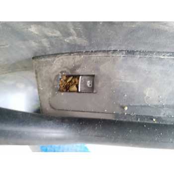 MANDO ELEVALUNAS DELANTERO DERECHO 2GA867256A 