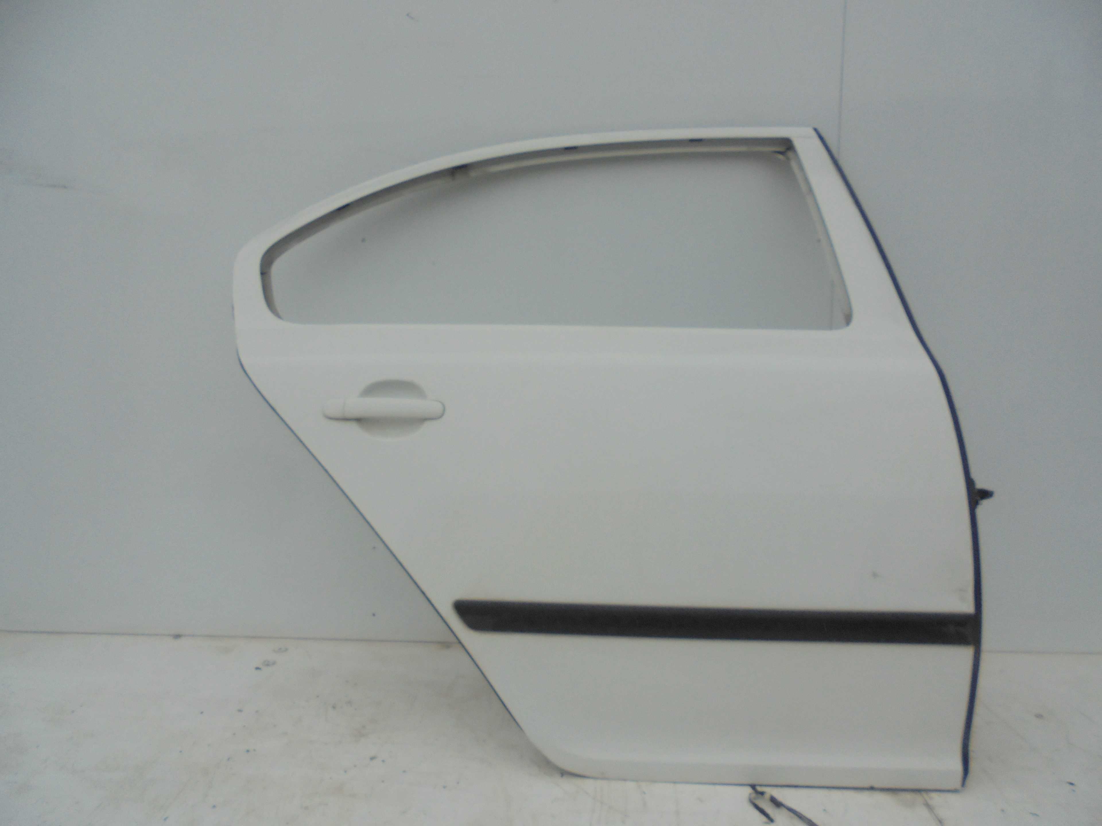Recambio de puerta trasera derecha para skoda octavia berlina (1z3) active referencia OEM IAM   