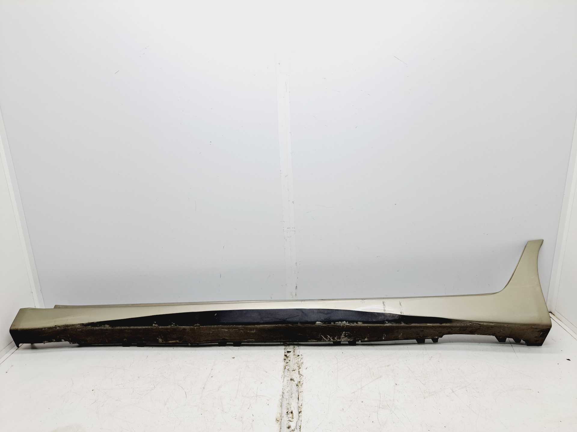 Recambio de faldon lateral para mitsubishi grandis (na0w) 2.0 di-d cat referencia OEM IAM MN145461  