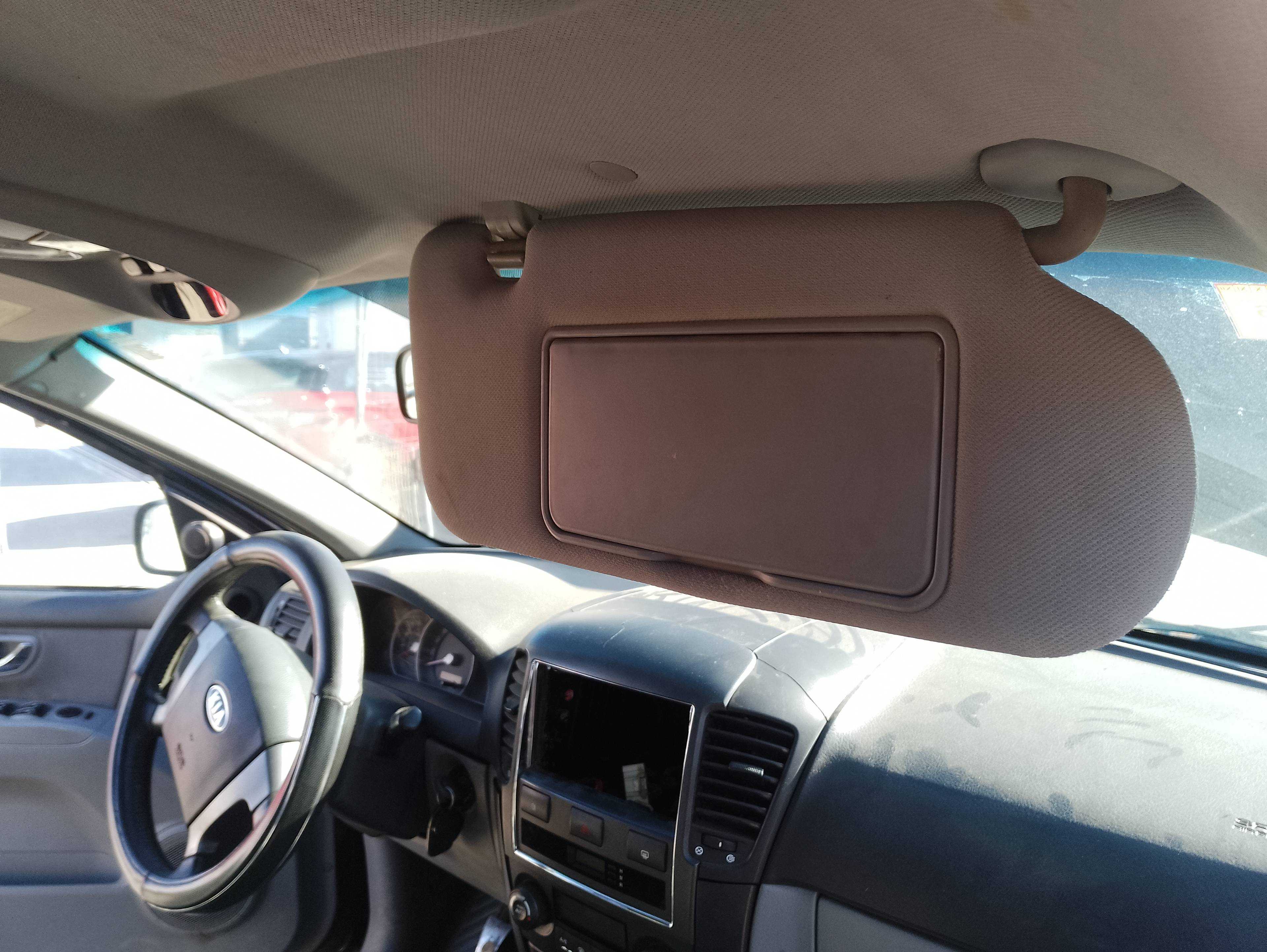 Recambio de parasol derecho para kia sorento 2.5 crdi active referencia OEM IAM   