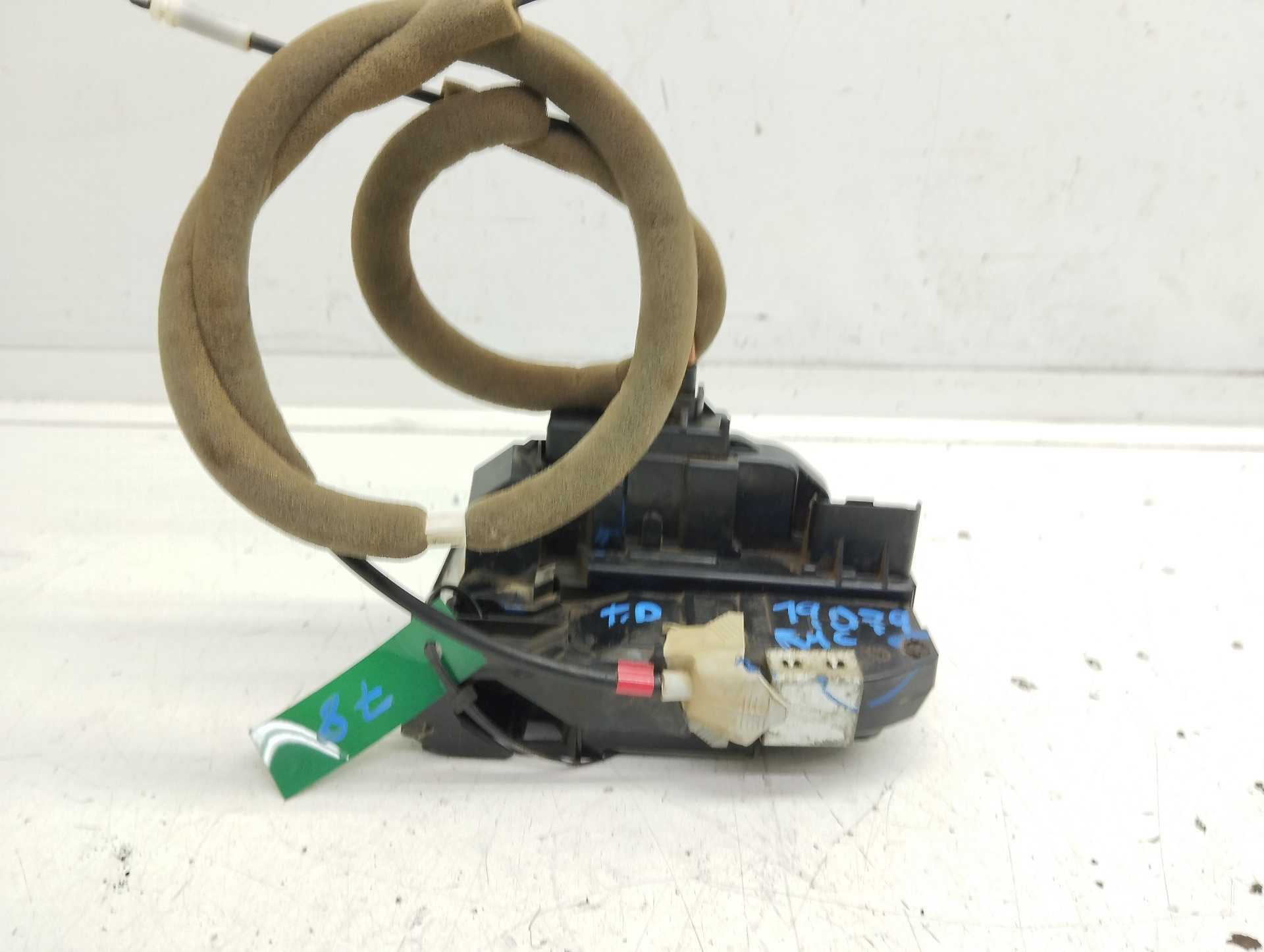 Recambio de cerradura puerta trasera derecha para renault kadjar bose edition referencia OEM IAM 825004EA2B  