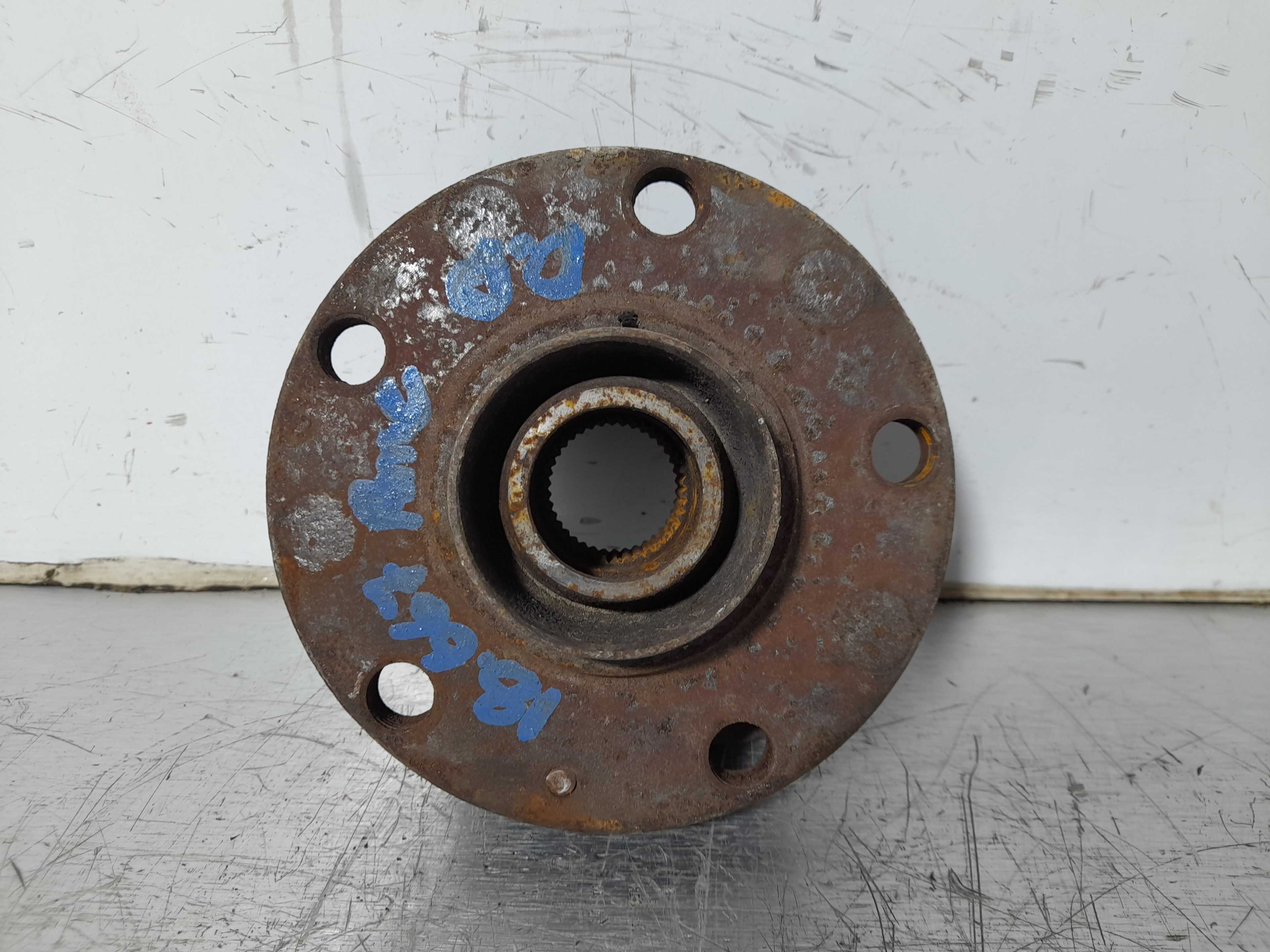 Recambio de buje delantero derecho para audi a4 berlina (8e) 2.0 tdi 16v (103kw) referencia OEM IAM  4B0407613B 