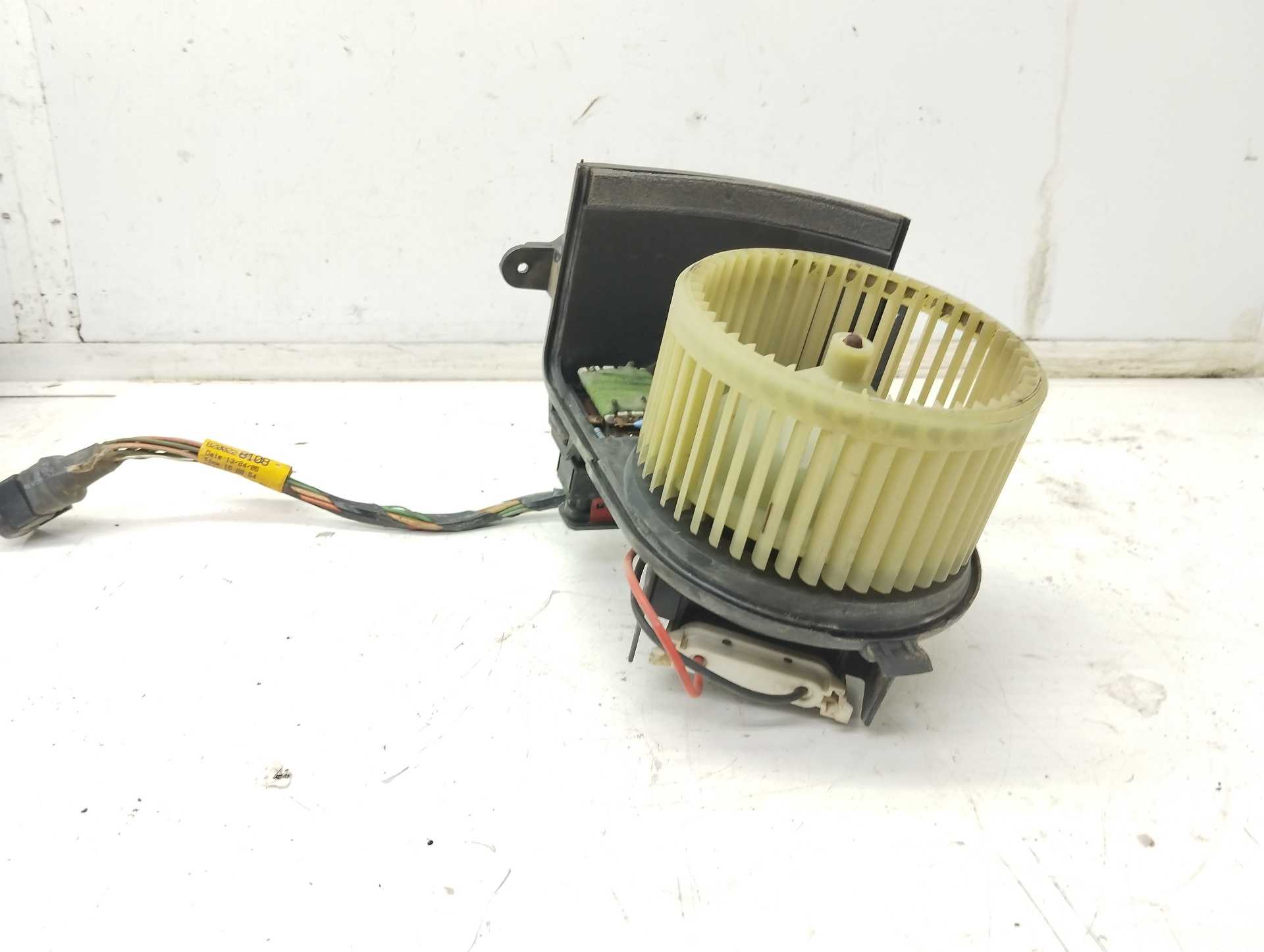 Recambio de motor calefaccion para renault kangoo (f/kc0) 1.2 referencia OEM IAM 5D7220300  