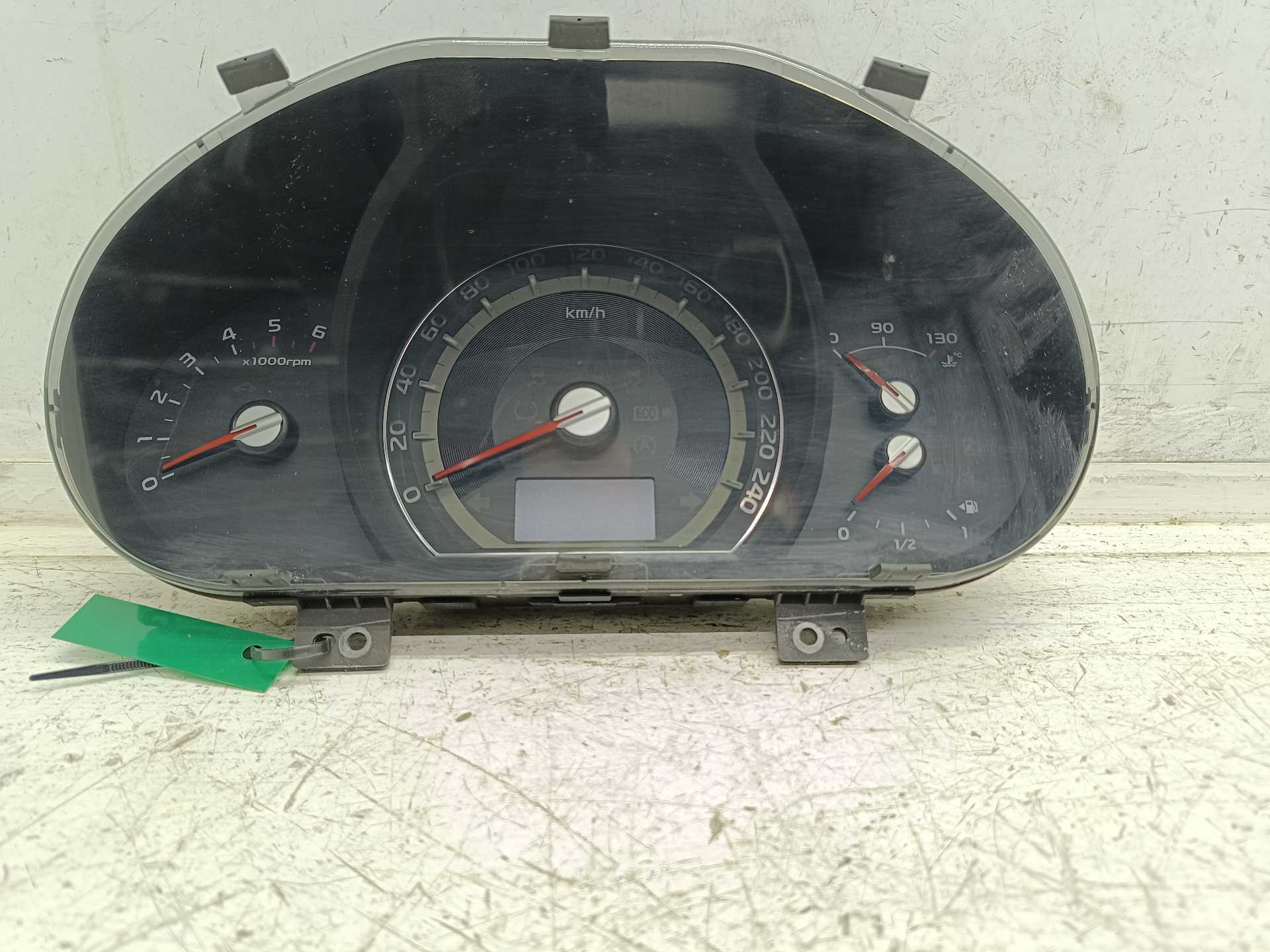 Recambio de cuadro instrumentos para kia sportage business 2wd referencia OEM IAM 940233U025  