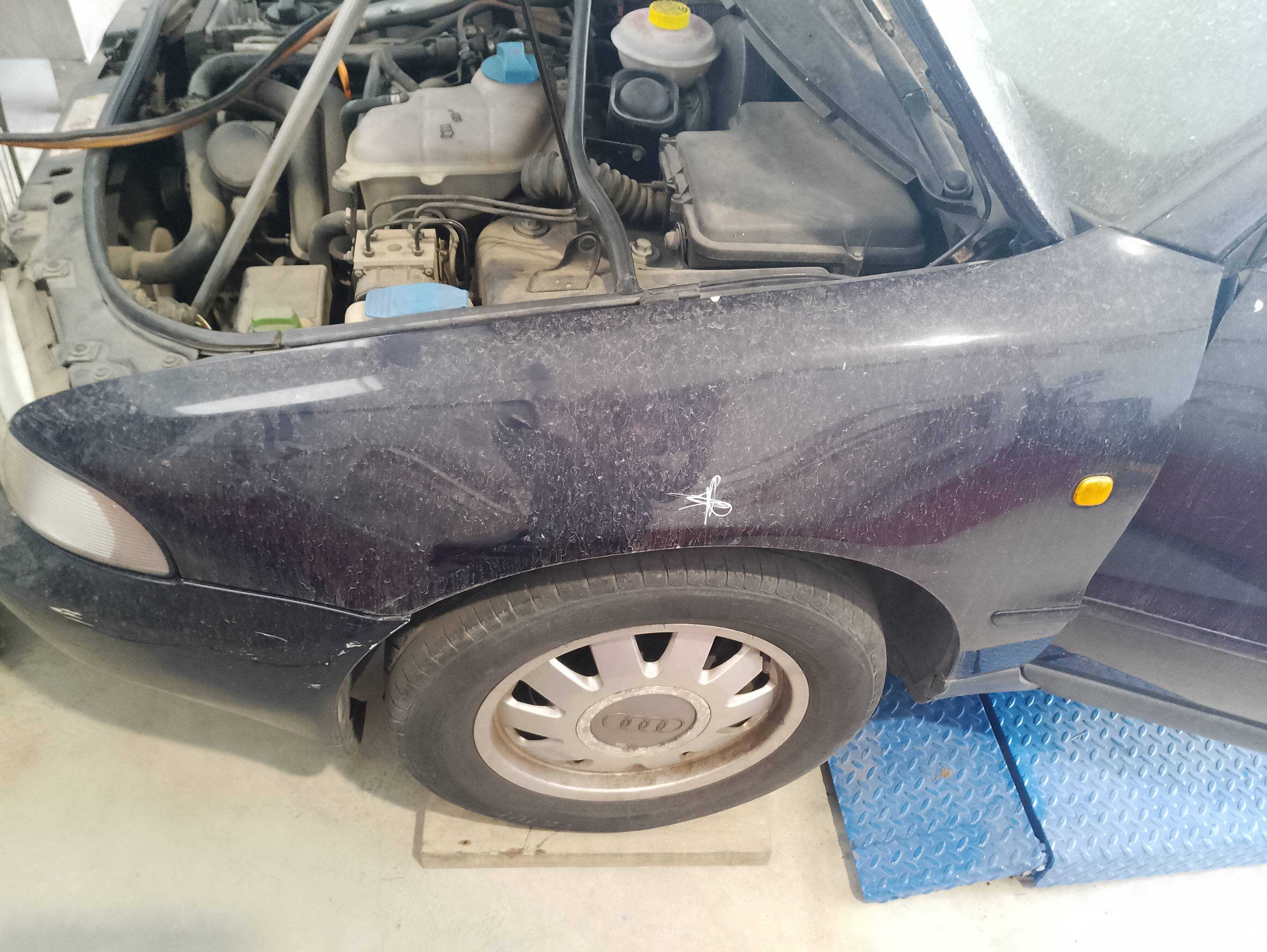 Recambio de aleta delantera izquierda para audi a4 berlina (b5) 1.8 referencia OEM IAM   